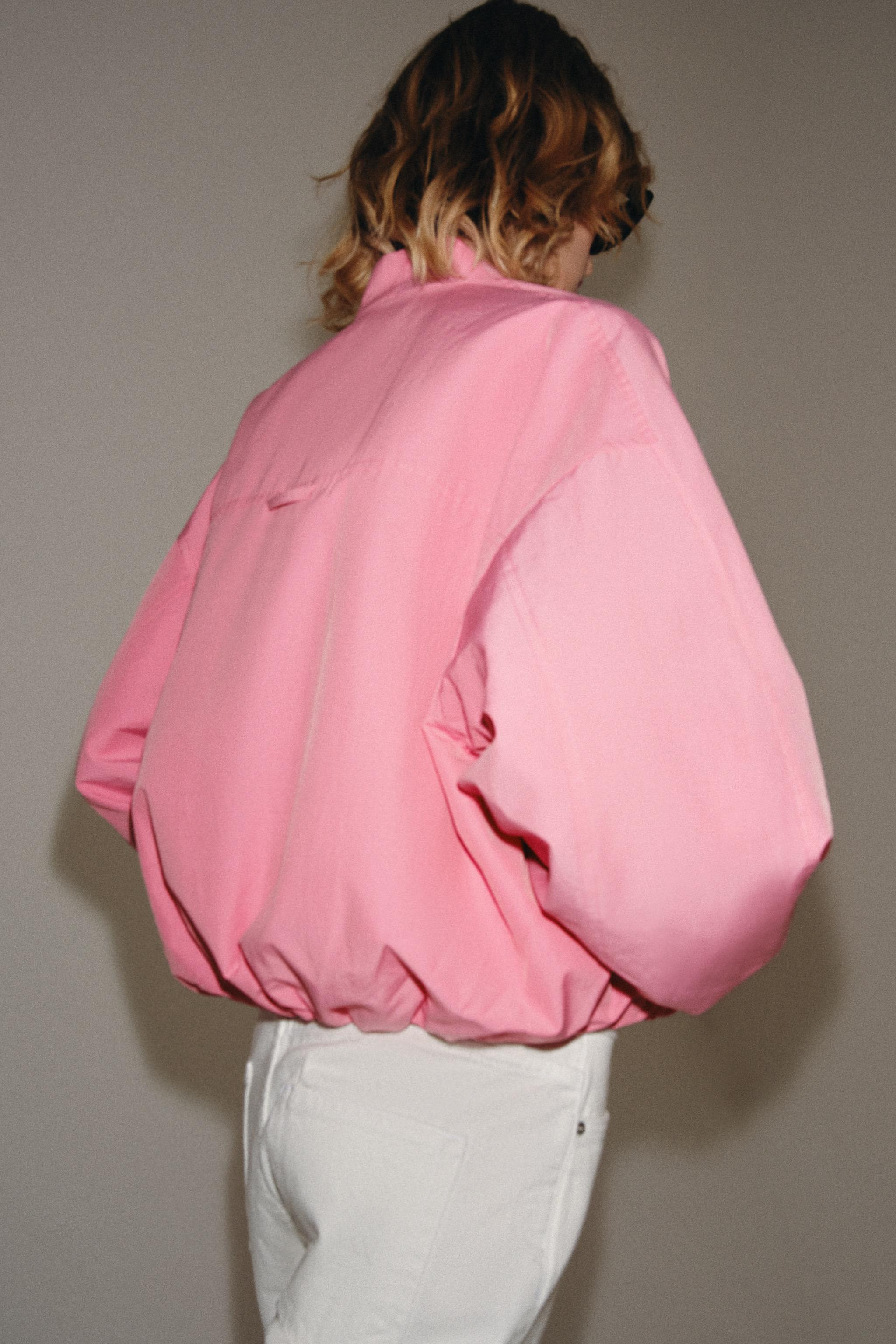 Model height: 179 cmZARA WOMAN COLLECTIONBomber jacket with a V-neck and long puff sleeves with e... | Zara US