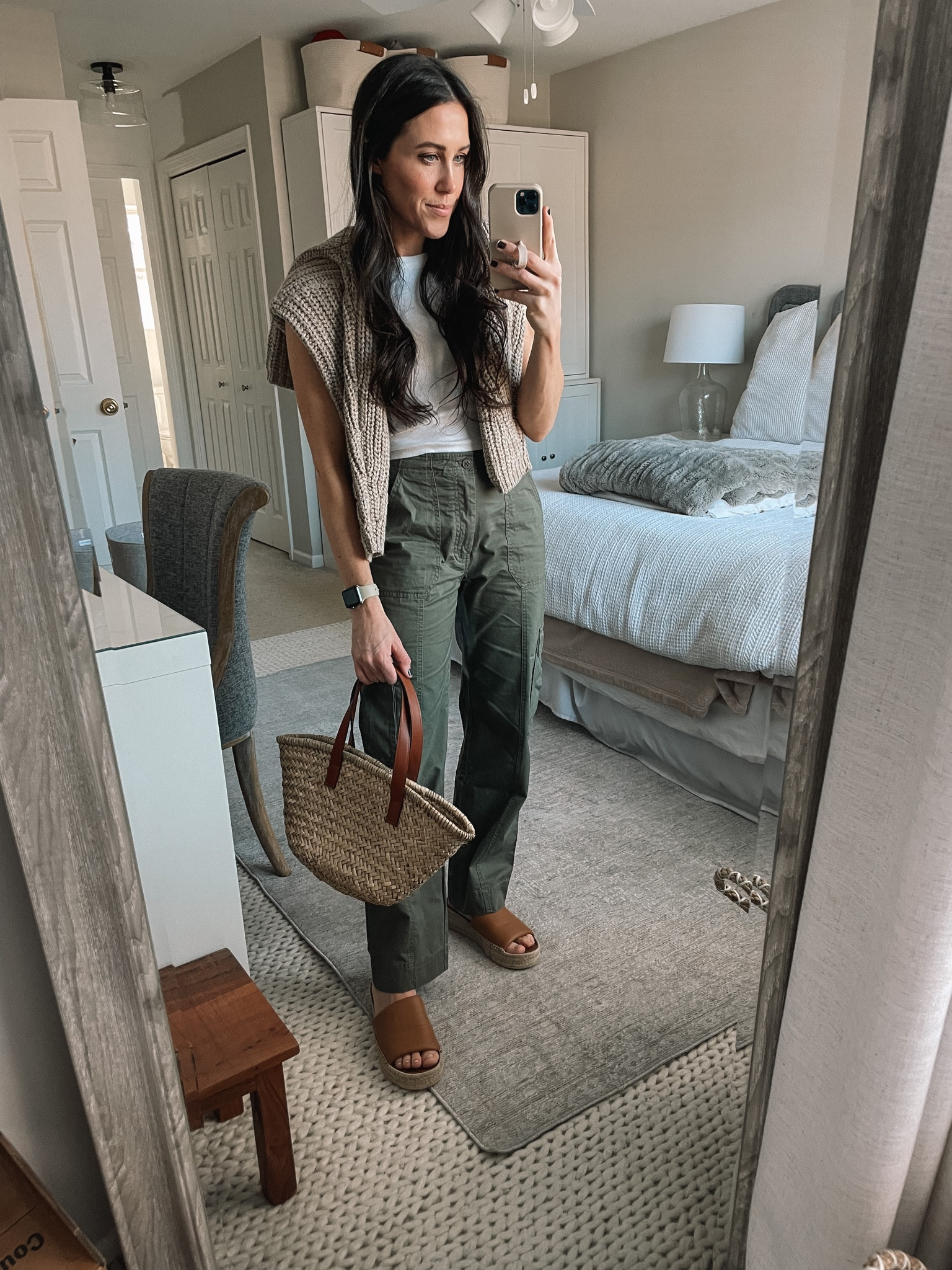 Cargo Pants Styling


#LTKunder100 #LTKFind #LTKstyletip