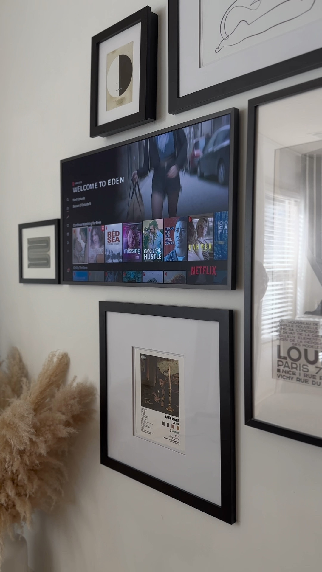 Blending tech and art—my Samsung Frame TV fits right in with the gallery wall! 🎨✨

#LTKVideo #LTKHome #LTKFamily