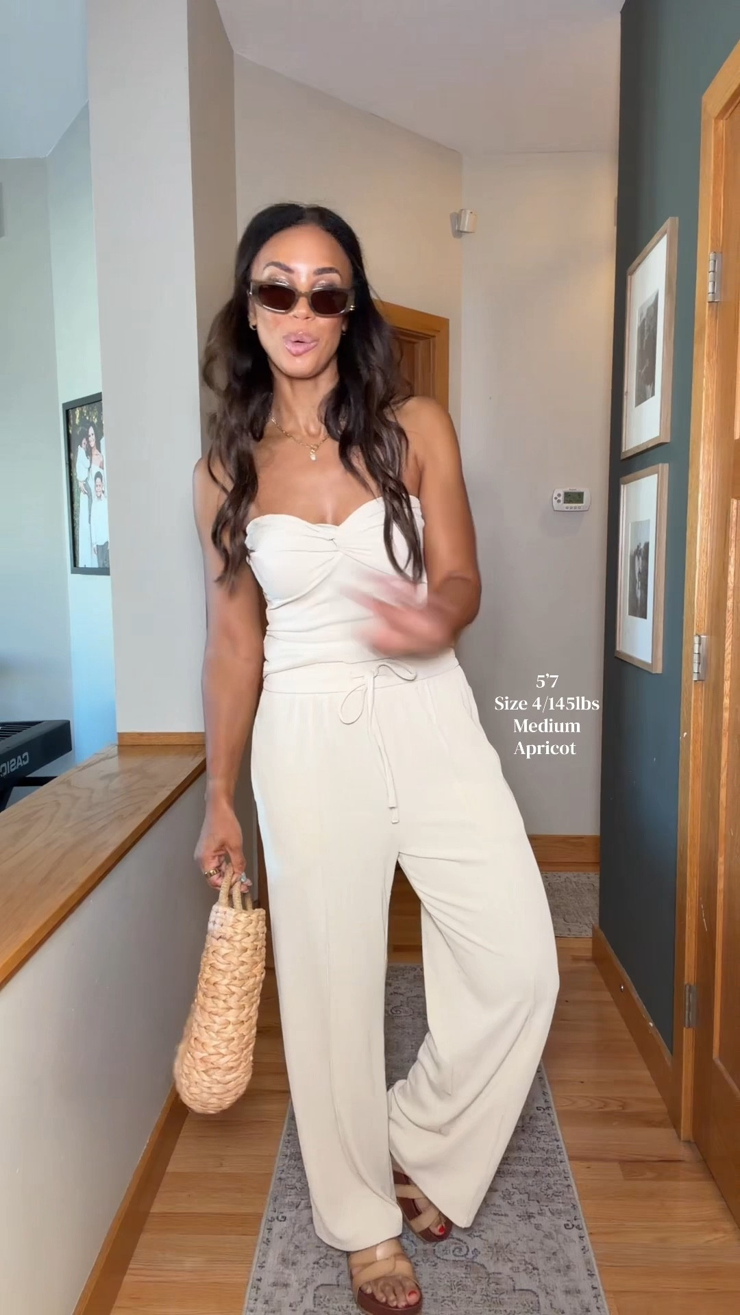 Two piece set outfit that is perfect for spring break or vacation! 
5’7 size 4/145lbs wearing a medium 