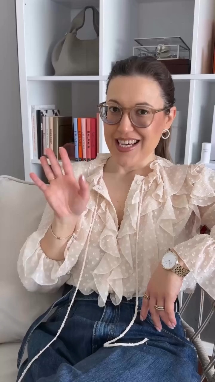 Para mim a regra sempre foi - não misturar mais do que 3 cores e por isso tragos vos 5 trios de cores que podes misturar perfeitamente sem ficar demasiado barulhento. 

#fashiontips #fashiontipsforwomen #dicasdemoda #stylinginspo