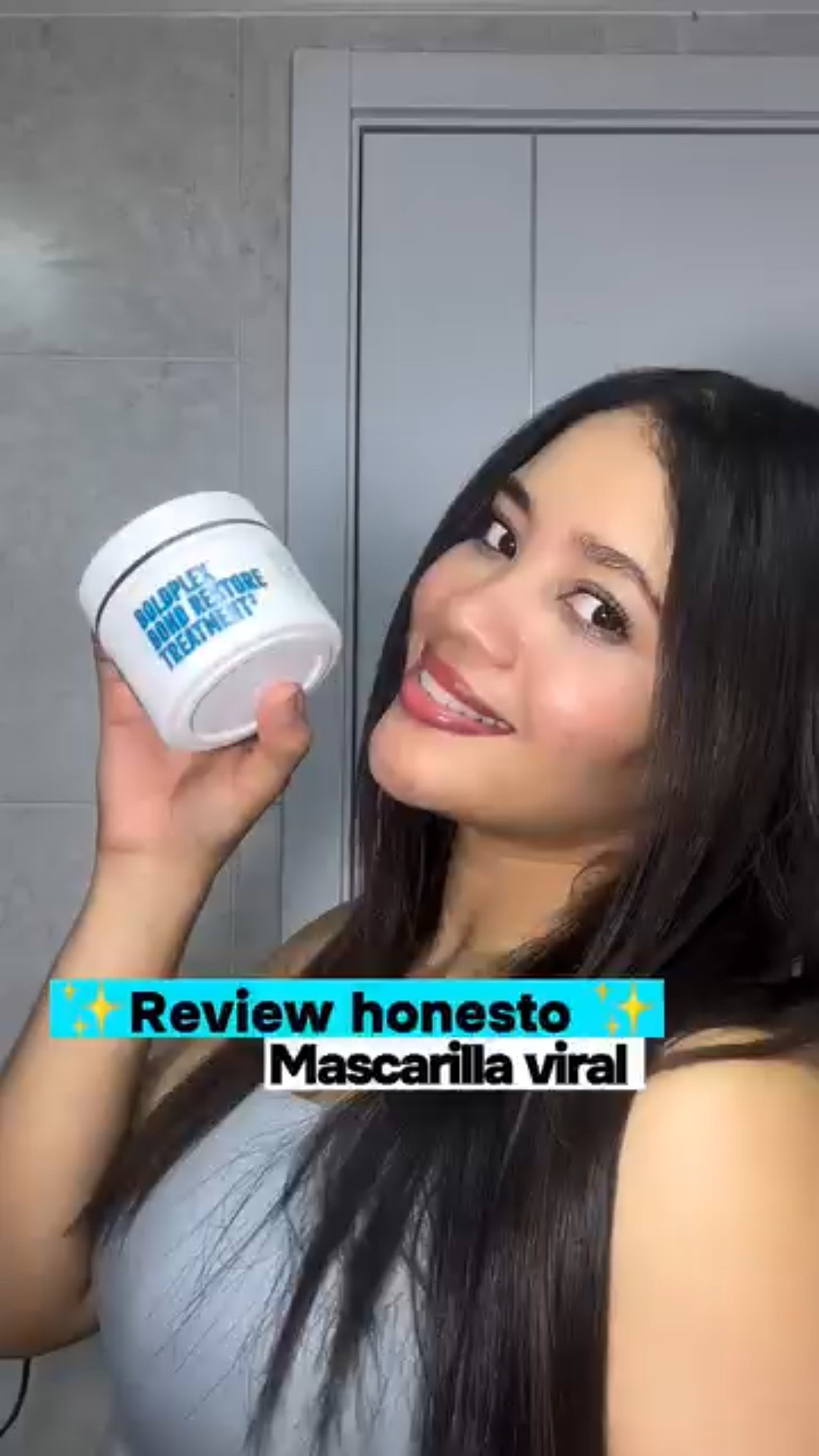 Que te dice el brillo de mi cabello ? A mi en realidad me encantó & volvería a comprarla 🙈🥰

Yo hasta me lave el cabello 2 veces para ver qué tan buena era & en la segunda lavada que es donde muestro el resultado no me la aplique & el cambio es muy notable porque el cabello se ve muy diferente 🙈

Si tienes el cabello rizo , seco , maltratado hasta si de alisas vas a sentir la reparación en tu cabello desde que te la apliques 💕✨

Dice que debes dejarla de 15 a 30 minutos yo me la dejé una hora & luego retiré con abundante agua , algo que me gustó es que puedes agregarla a tu rutina de lavado & usarla todas las veces que sean necesario hasta que tu cabello se recupere 100% 🥰✨

“COMENTA LINK & TE LA ENVÍO “ 🛒🥰

También está disponible en @ofertaunicard 🙊✨
