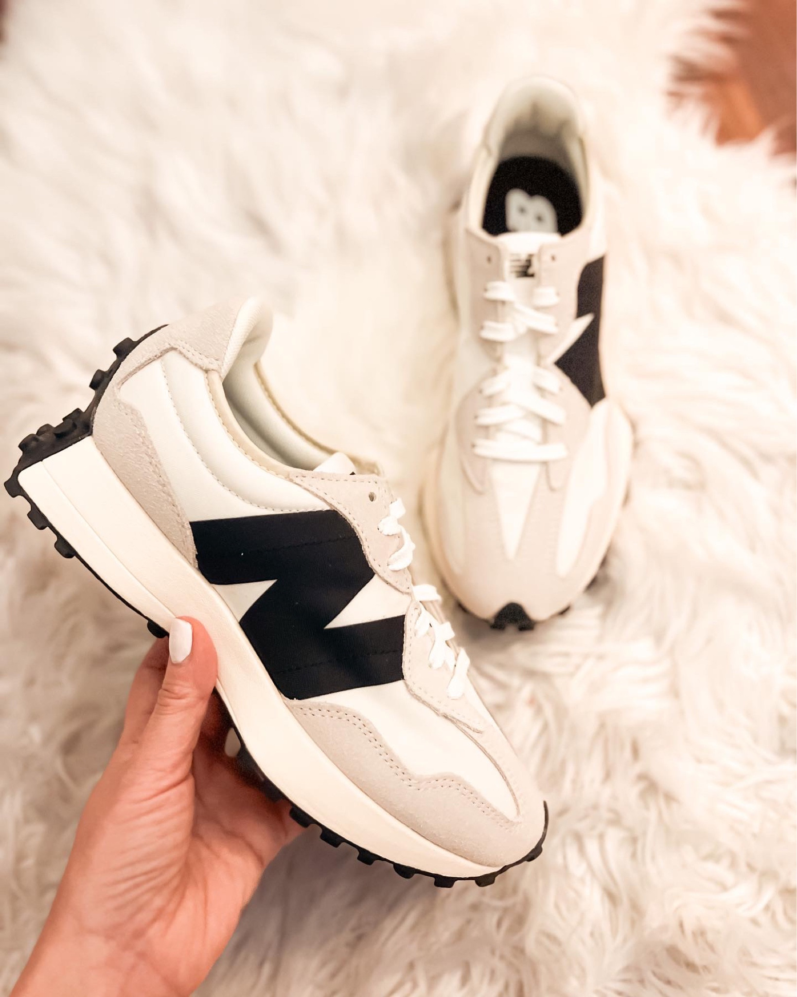 If you’ve been wanting these virally popular sneakers and happen to have an AmEx gold card, now is the time to buy! 

Until 9/10, you can earn 7 membership rewards points for EVERY dollar spent at New Balance’s website (up to 10,000 points) You MUST add the offer offer to your Amex card before you buy. Check your Amex Offer’s today for this and other great promos like Lululemon (spend $150 and get 1,500 points!)
Let’s maximize those deals!
*************

American Express offers deal’s membership reward points new balance sneakers restock popular shoes earn points credit card rewards save money 


#LTKFind #LTKunder100 #LTKshoecrush