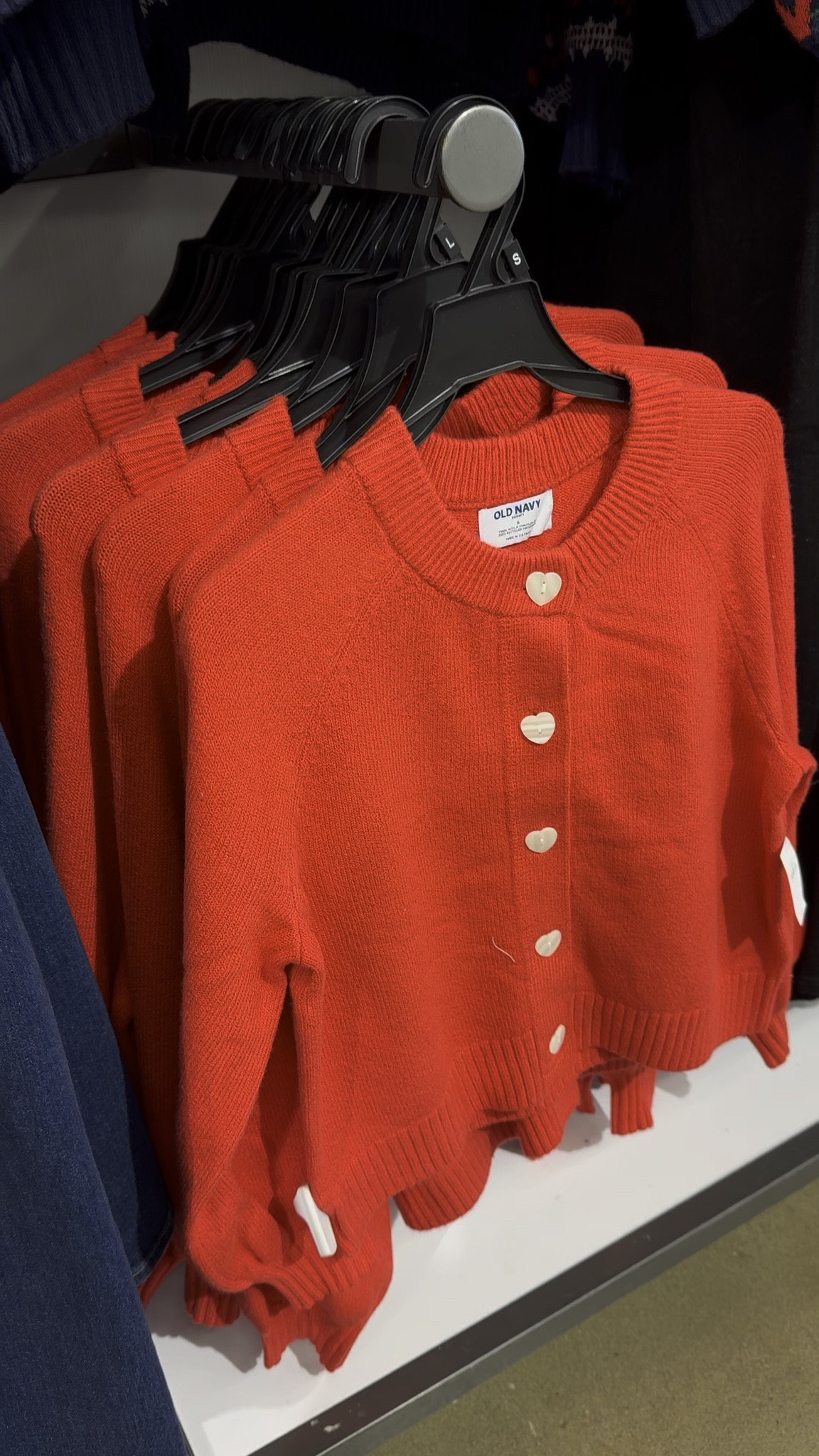 These Valentine’s Day sweaters are giving cozy, cute, and forever wearable 💕✨
Perfect for errands, date nights, or staying comfy while still on theme.
All the ones I’m loving are linked on LTK — easy outfits made simple.

#valentinesfashion #sweaterweather #cozystyle #everydayfashion #LTKfashion #LTKfinds #LTKsale #shoppingfavorites #onlineshopping #holidaylooks #ShoppingWithPriiincesss #Atlantamom #AtlantaCreator #Atlantacontentcreators

#LTKSaleAlert #LTKSeasonal #LTKootd