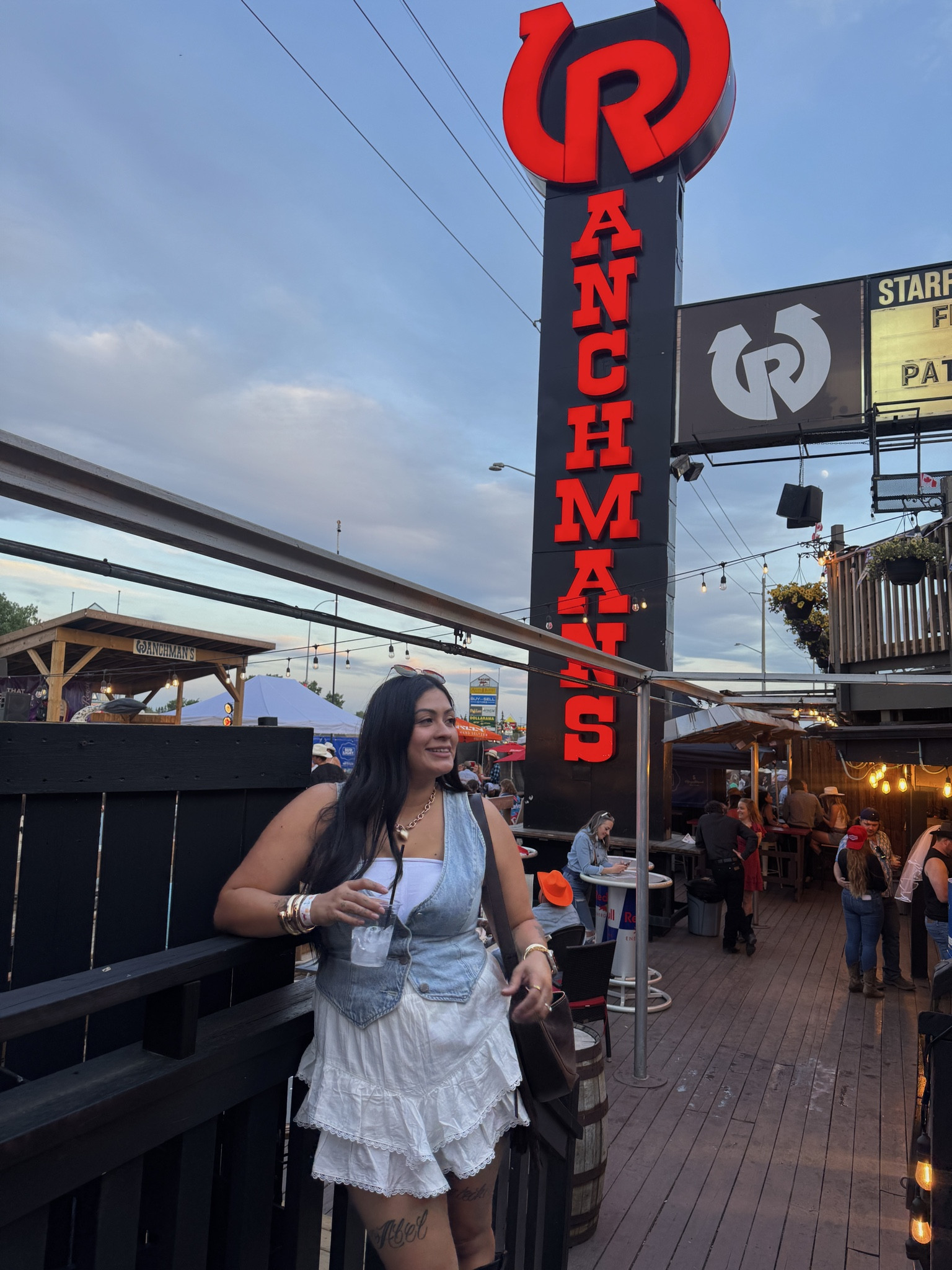 Vest is size 12 

#LTKmidsize #LTKsummer #LTKcanada