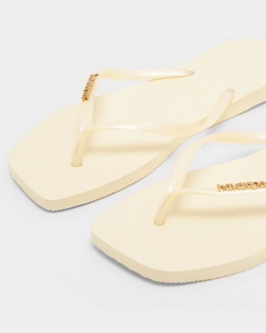 Another summer staple!! How incredible are these ⭐️⭐️⭐️⭐️ #jdsports #flipflop #summer

#LTKsummer