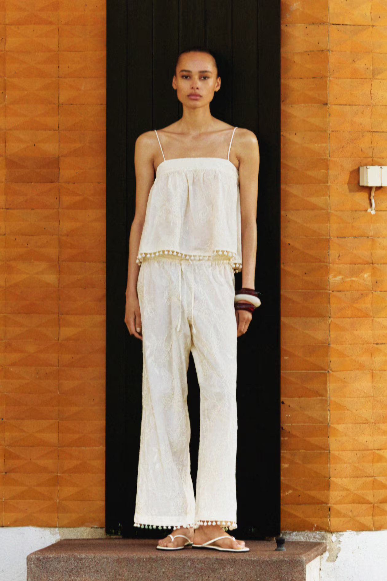 Embroidered drawstring trousers | H&M (UK, MY, IN, SG, PH, TW, HK)