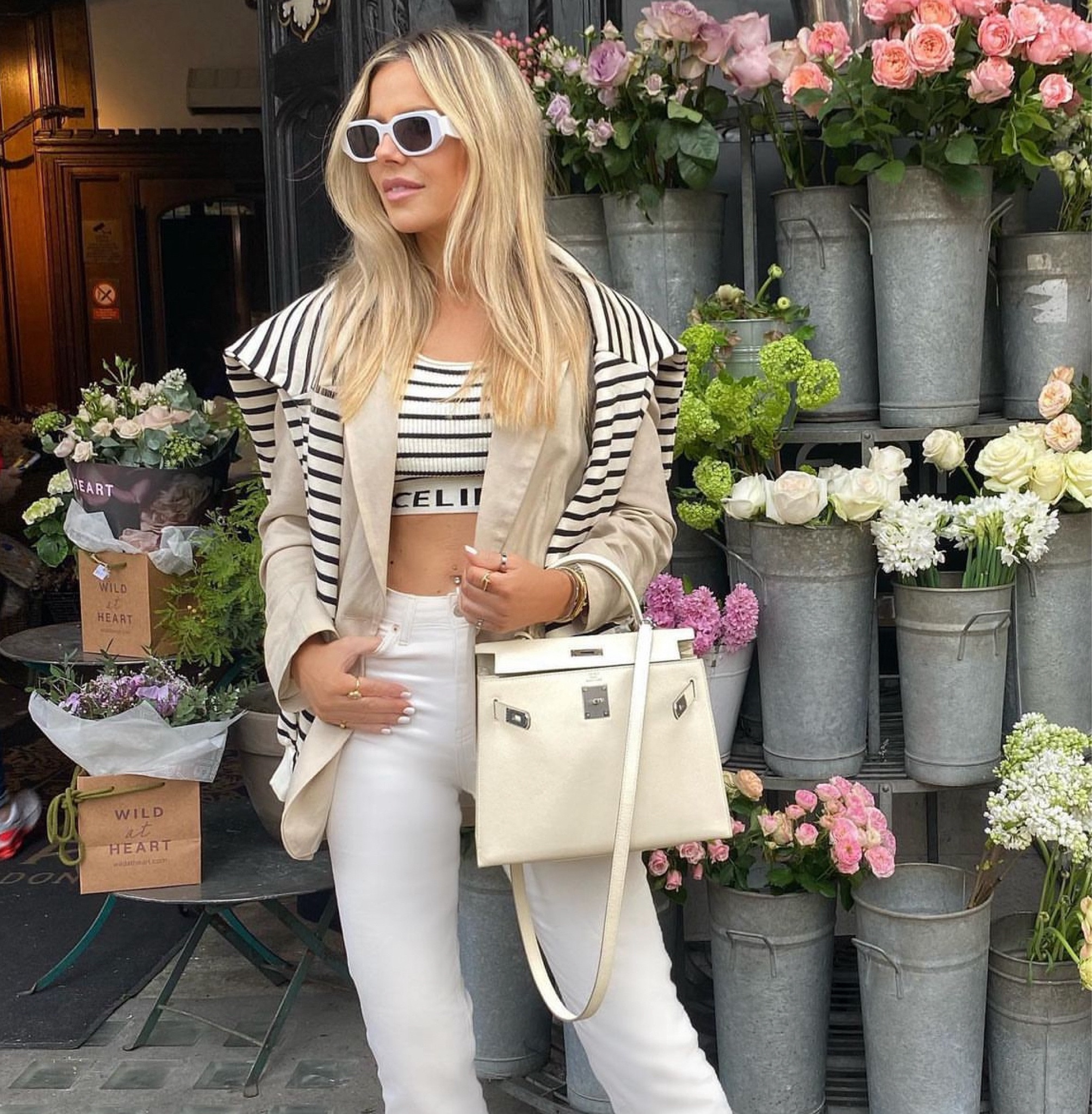 Lunch date outfit 🤍🖤 #neutral #outfit #whitejeans #styleover40 #summeroutfit #ootd #effortlesslychic #chic 

#LTKsummer #LTKuk #LTKluxury