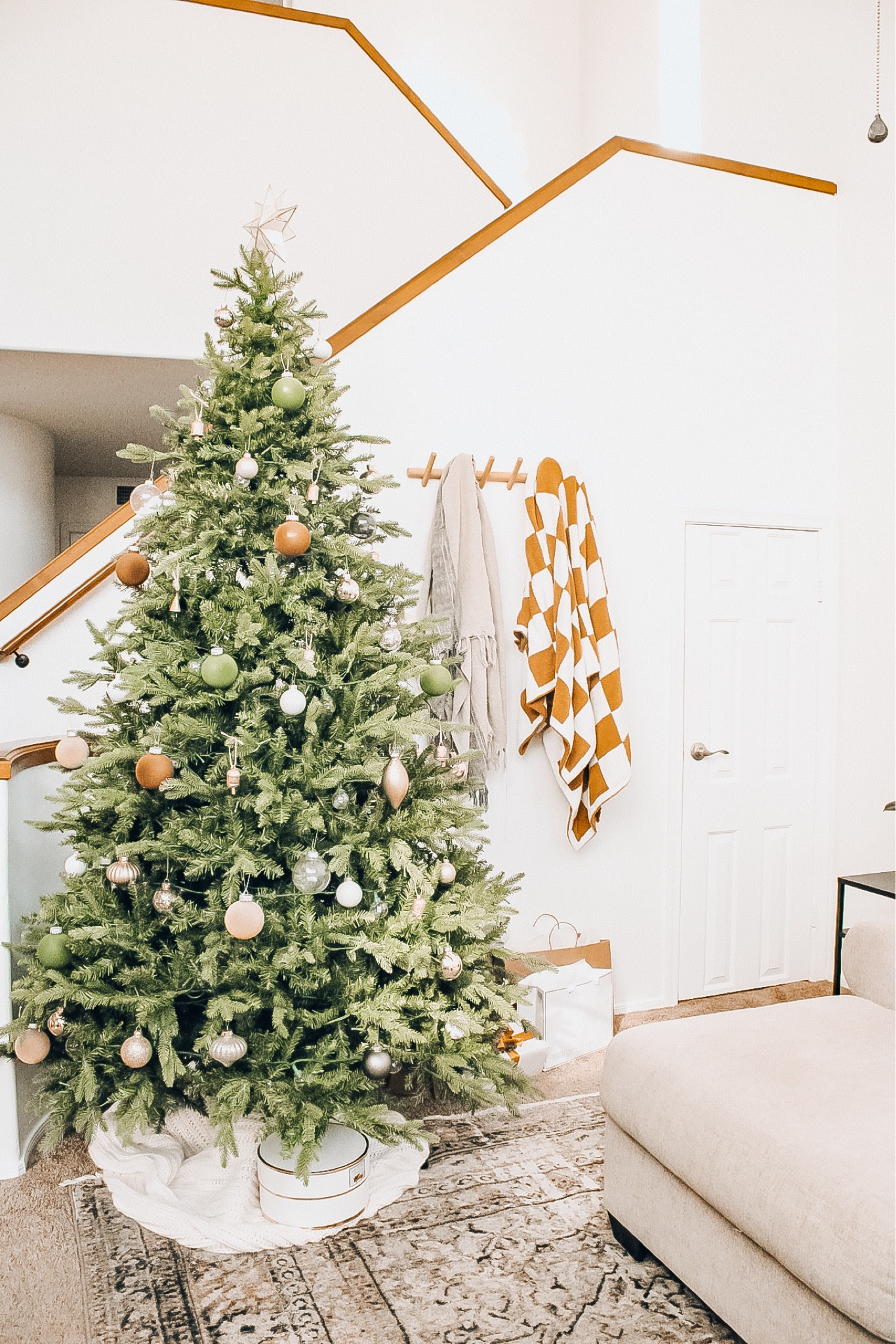 2023 Christmas tree 🤩🤩

#LTKSeasonal #LTKHoliday #LTKhome
