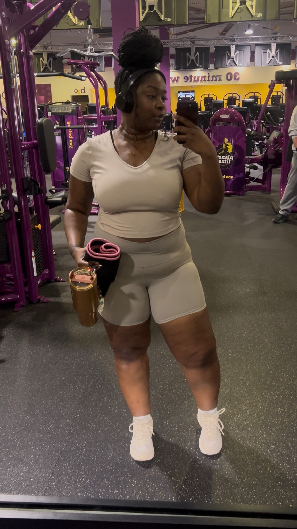 So comfy ! 

#LTKActive #LTKStyleTip #LTKMidsize