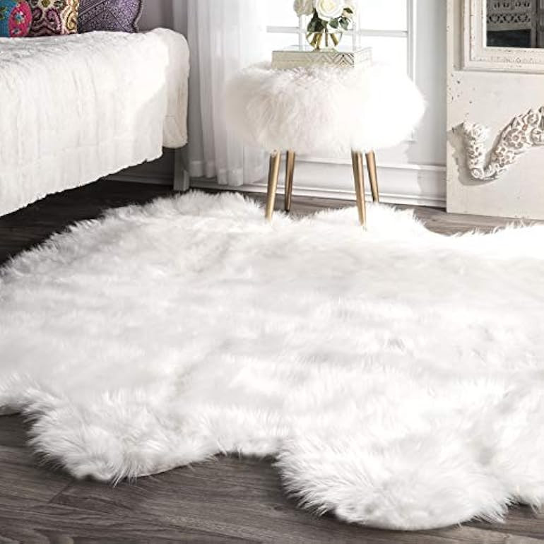 nuLOOM Fluffy Faux Sheepskin Shag Area Rug, 5' 3" x 6', White | Amazon (US)