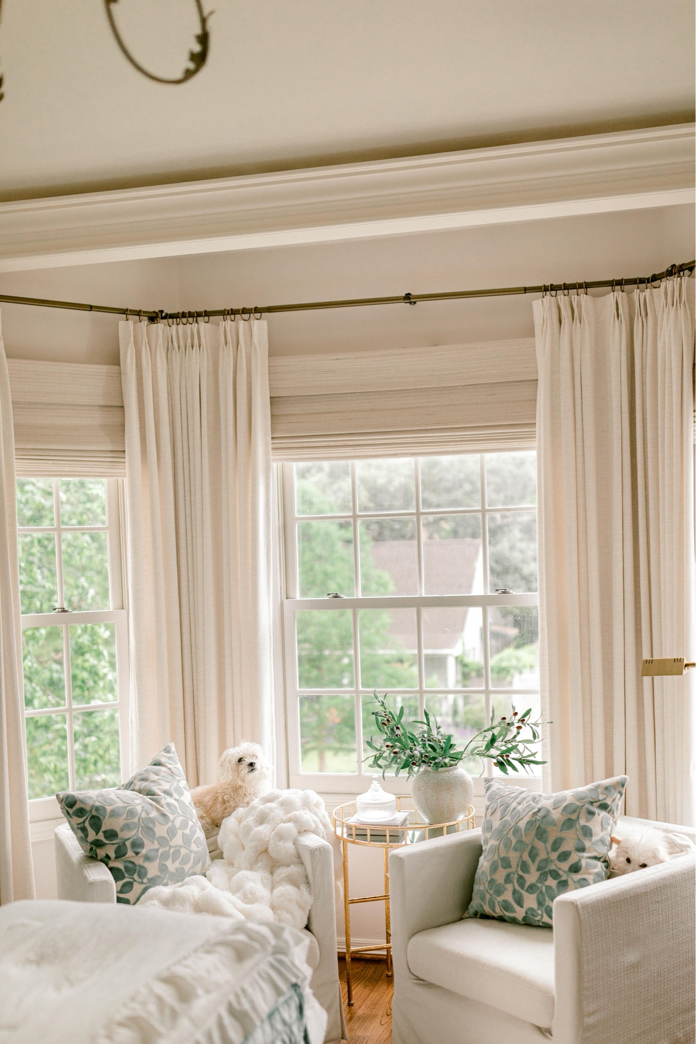 ✨The perfect Amazon Drape + Shade combination! See below for details! ✨

🔸Bay Window Roman Shade Details🔸
🔹 Marble White Cordless Bamboo
🔹 Outside Mount
🔹 Middle Window: 50in Width x 70in Length / Outer Windows: 26in Width x 70in Length
🔹 Blackout Liner
🔹 No edge binder
🔹 I hung the shades 7 in above my window to make my windows appear taller 

🔸Bay Window Drapery Details🔸
🔹Liz Linen fabric in Ivory White 
🔹Pinch Pleat 
🔹Room darkening liner 
🔹4 panels (2 outer panels 56in W X 96 H & 2 inner panels 75in W X 96in H) 
🔹No tie backs
🔹No memory training 

#homedecor #homesweethome #interiordesign #amazonfinds #amazonhome #shopltk #ltkhome 

#LTKStyleTip #LTKHome #LTKFindsUnder100