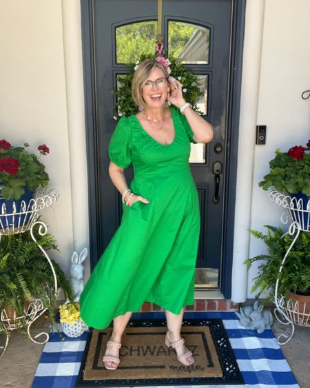 This green dress from Old Navy is a spring and summer must-have! Add to cart! ✅

#LTKSeasonal #LTKsalealert #LTKmidsize