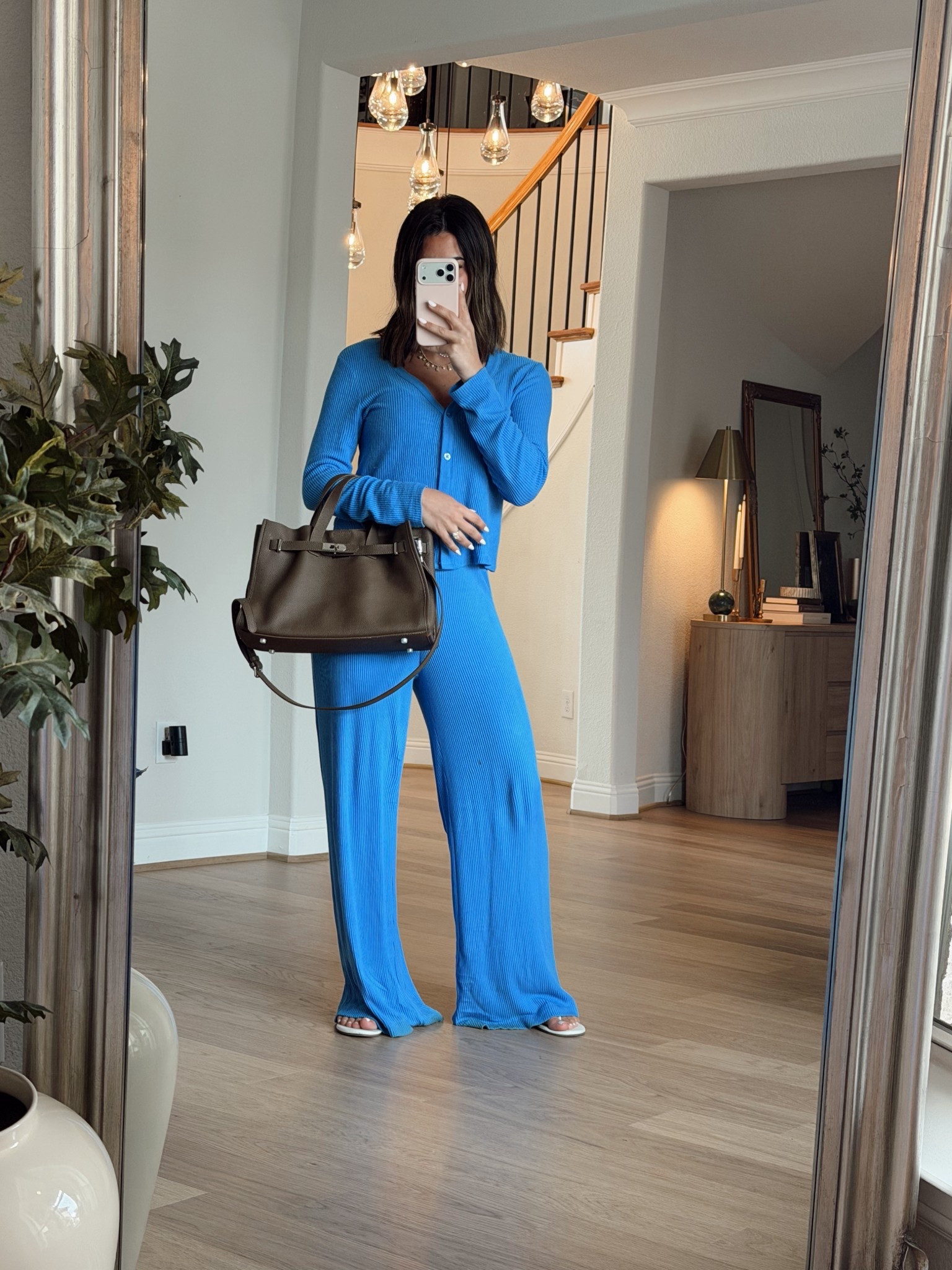 Ootd 

#LTKmomlife #LTKootd #LTKgrwm