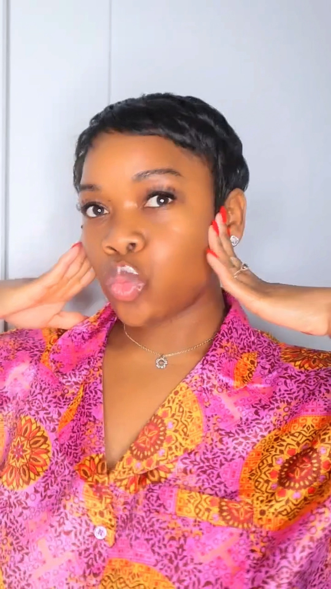 Let review our morning skin just in time for The Weeknd! 

Products details below. All will be link on my @Ltk .

@iunik_official - Cleansing Gel 
@panoxyl - face wash (the holy grail) 
Disposable Wipes - Amazon 
@theordinary - glycolic acid 7% toning solution
@isomerskincare - simple science products (check previous videos for more details) 
@belifusa - moisturizing bomb
@supergoop - unseen sunscreen
@sheinofficial - lip sleeping mask


Pajamas from @nastygal 

#skincare #morningskincarerountine #skincareroutine #skincaretips #panoxyl #theoridinaryskincare #supergoopsunscreen #LipMask #Slefcare 

#LTKbeauty #LTKstyletip #LTKfindsunder50