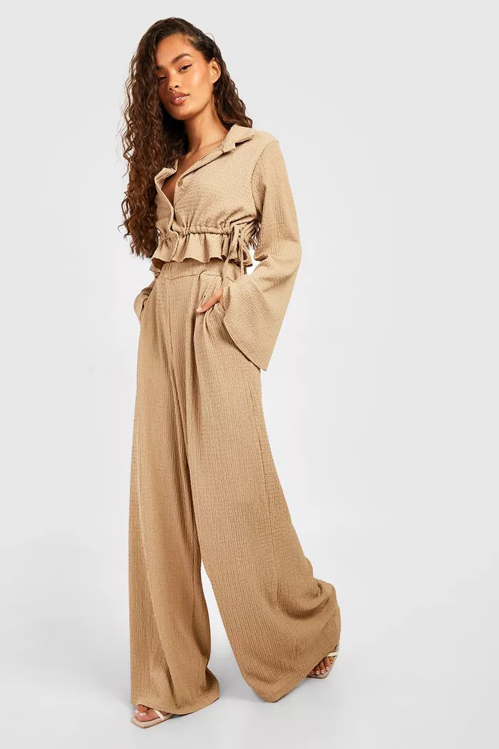 Tonal Crinkle Elasticated Waist Wide Leg Pants | boohoo (US & Canada)