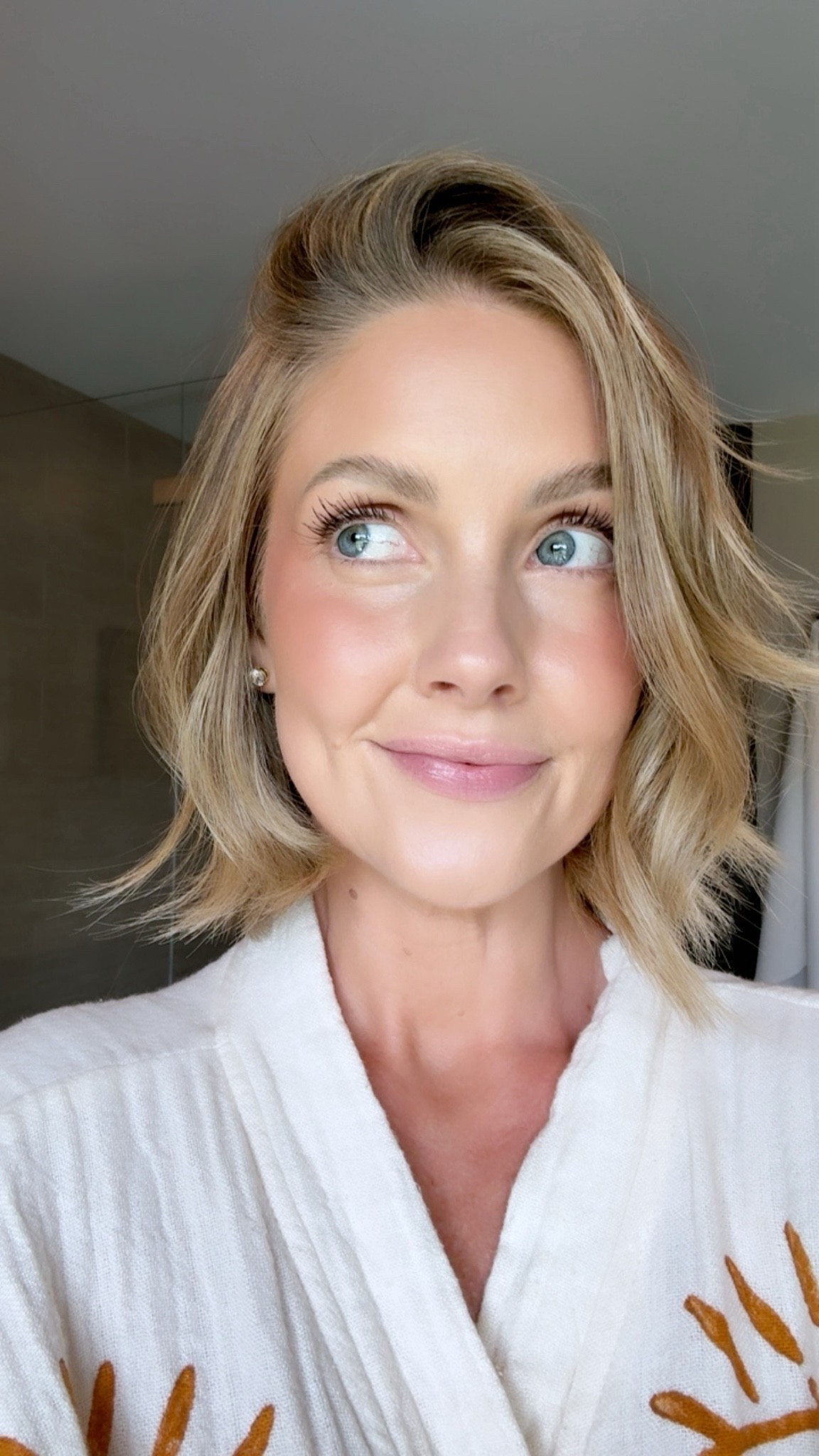 Loving this drugstore mascara 😍

beauty finds, drugstore makeup, mascara, Amanda west, almost_readyblog

#LTKgrwm #LTKOver40 #LTKBeauty