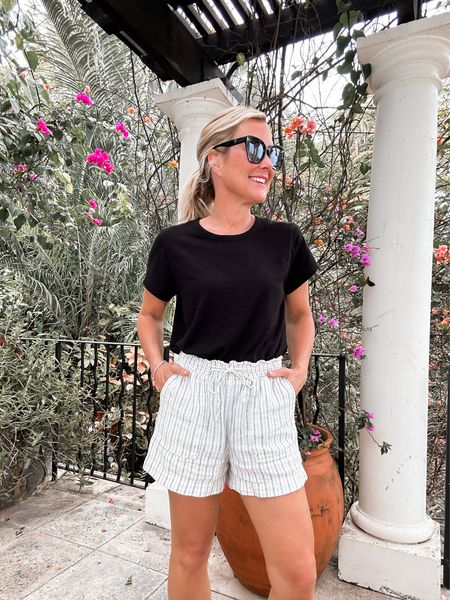 East pull-on shorts with a comfy elastic waist & lightweight linen-blend fabric. The tee is a must-have at only $6! 🥳

Sizing: I’m in an xs short & medium tee

#walmartpartner #walmartfashion @walmartfashion 

#LTKover40