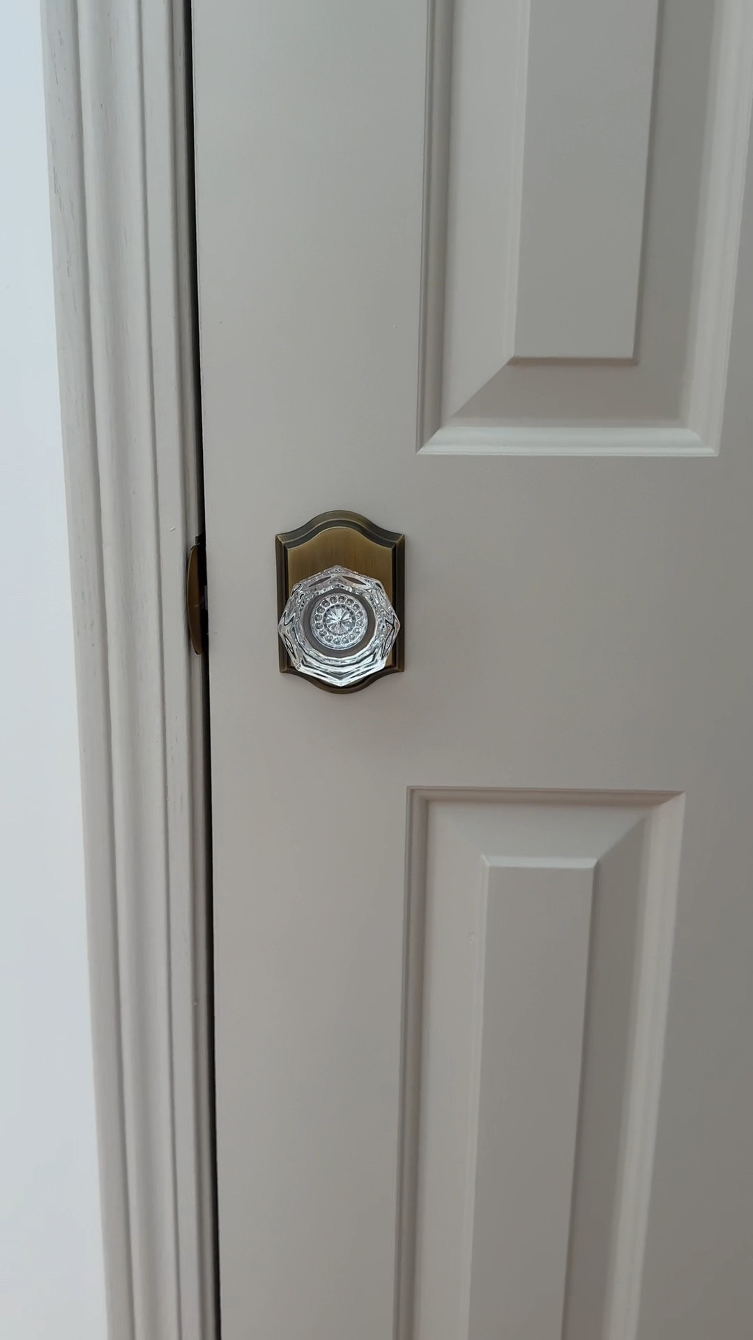 I’m obsessed with this color and this doorknob!

#LTKHome