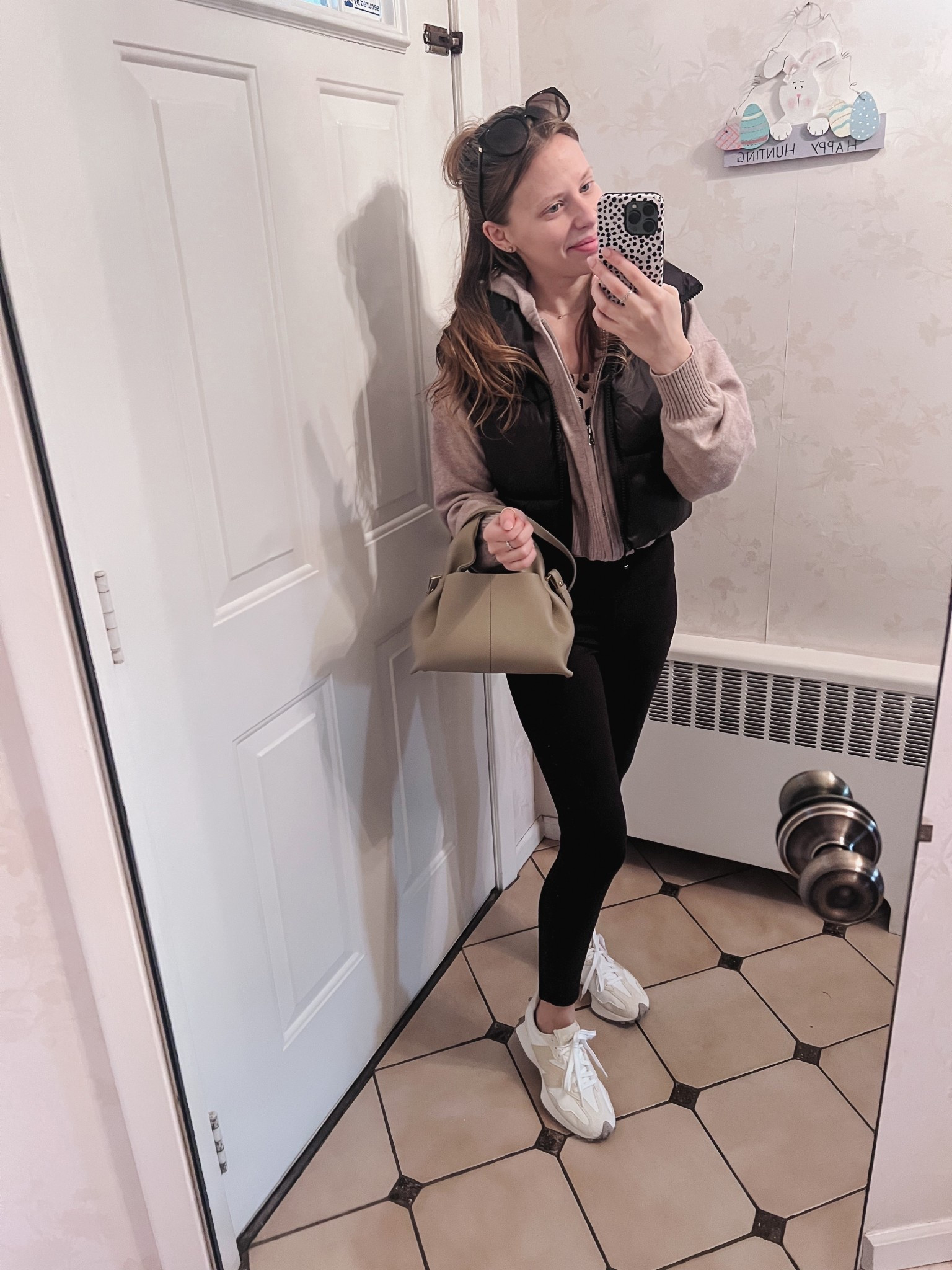 Sunday errands 👟🖤

Polene Numéro Neuf Mini - Textured Taupe 🫶🏼

#LTKItBag #LTKFindsUnder50 #LTKActive