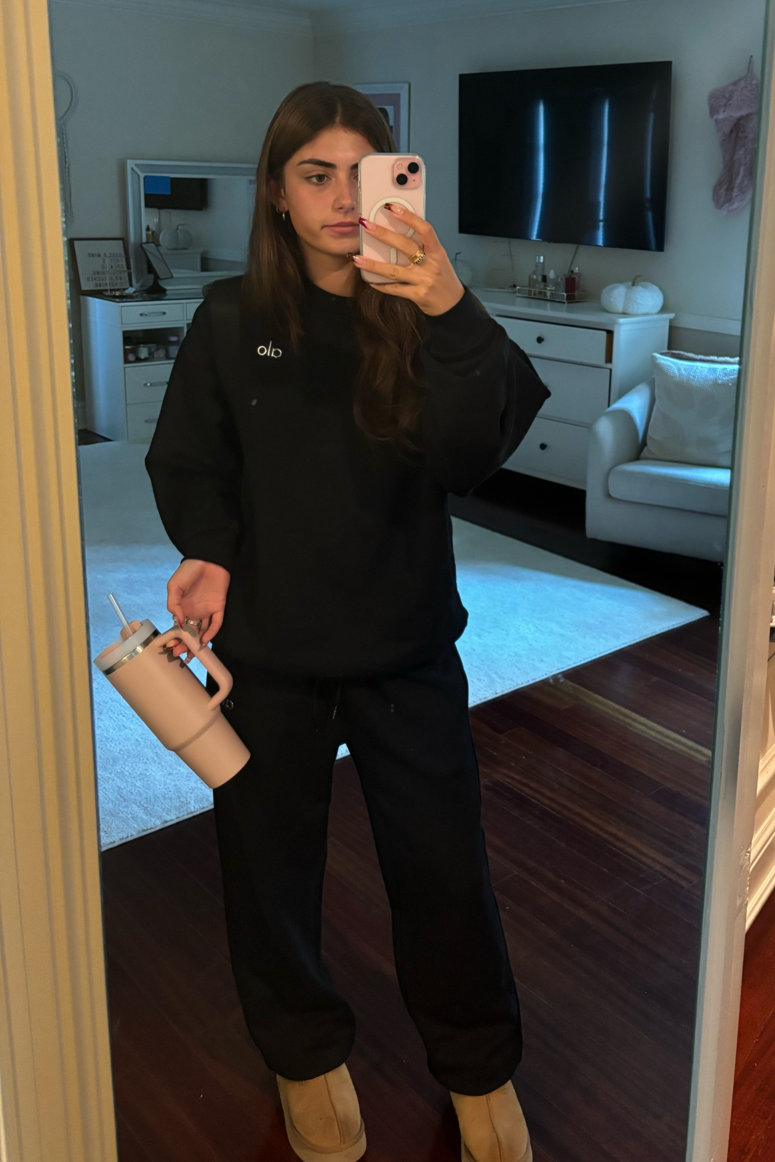Comfy outfit inspo !!! #alo #sweatset

#LTKHoliday #LTKSeasonal #LTKGiftGuide