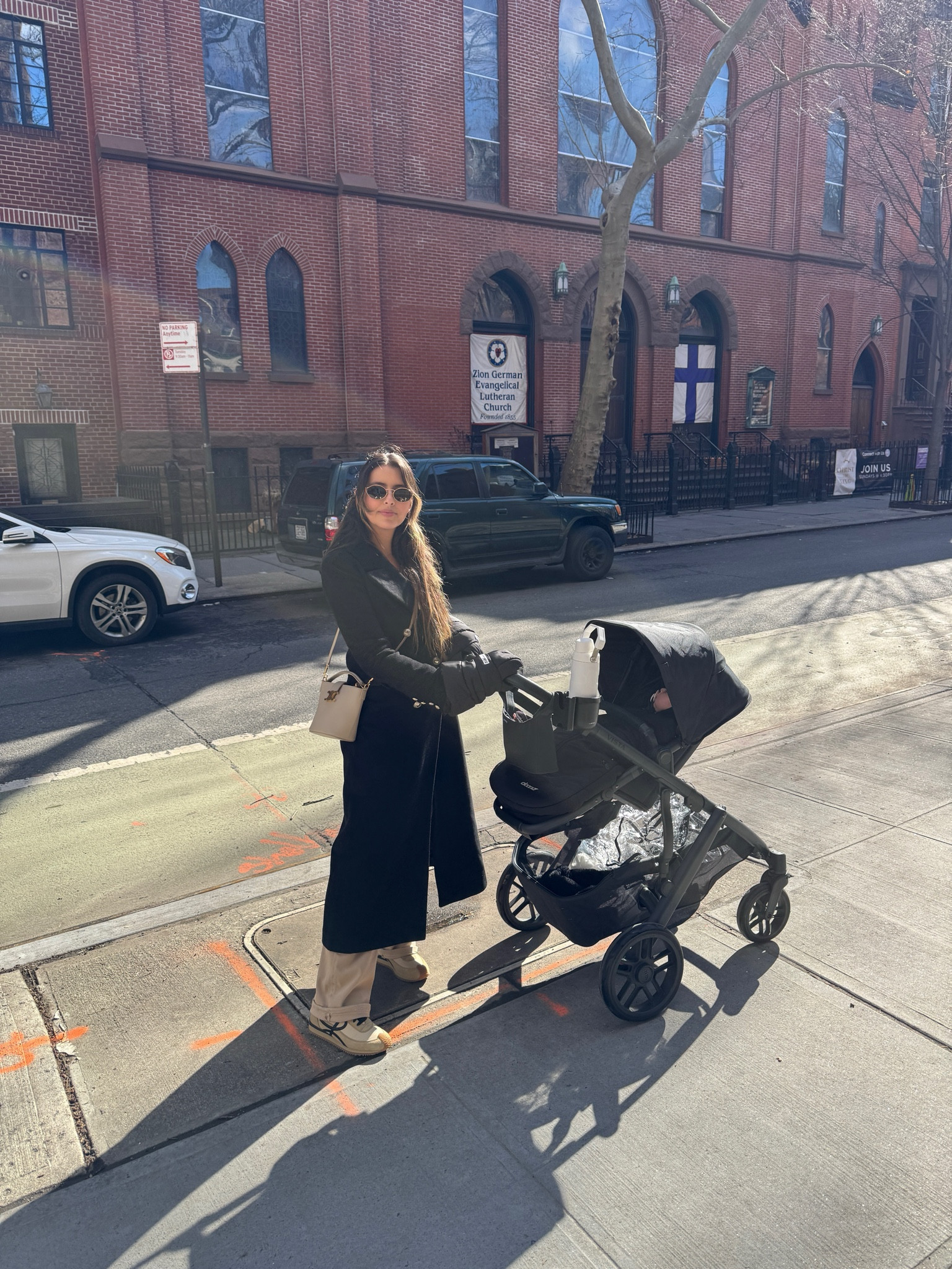 Diaper bag essentials: Sharing what I always carry on the go. What’s your must-have? #MomLife #DiaperBagEssentials #BabyMustHaves #NewMomTips #OnTheGoMom #BabyGear #MomHacks #ParentingTips #WhatInMyBag #MomBag