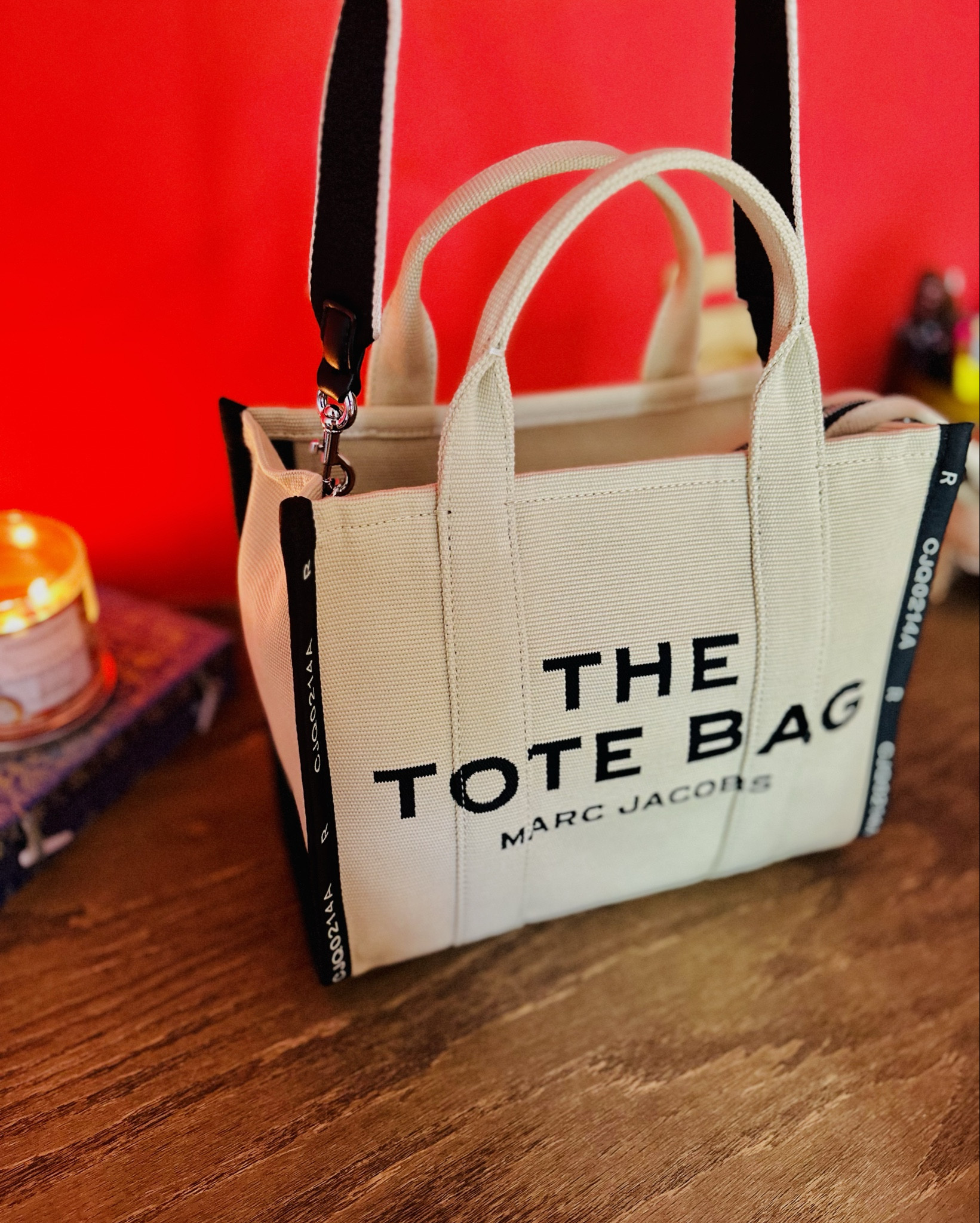 🤎When searching for the perfect work tote, consider one that offers a balance of style, functionality, and durability. Look for features such as multiple compartments for organization, a padded section for a laptop, and sturdy handles for easy carrying. Additionally, choose a neutral color or classic design to ensure it complements various work outfits.