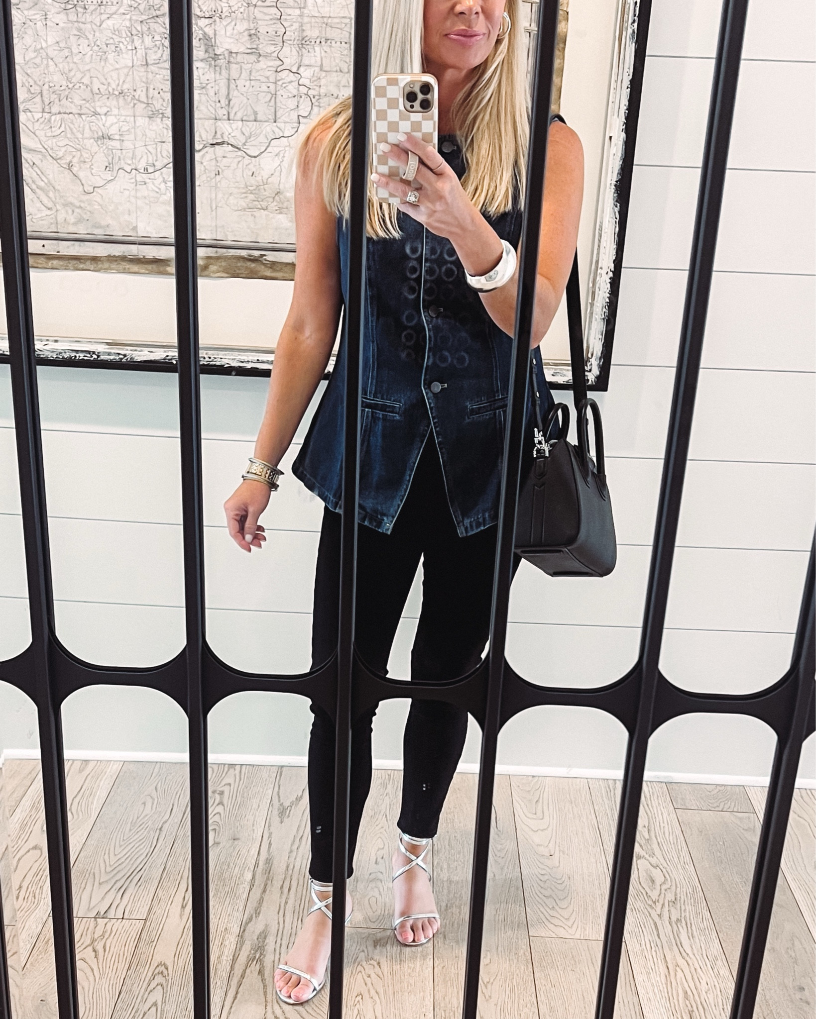 Denim obsessed these days 💙

#LTKFindsUnder100 #LTKOver40 #LTKFindsUnder50