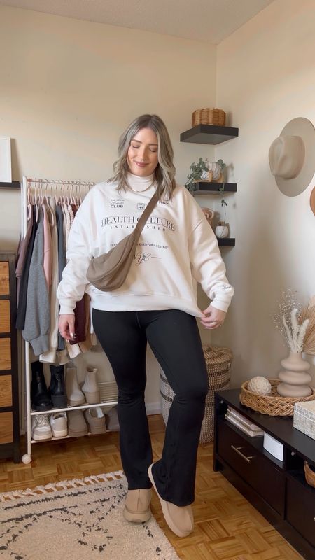 Comfy casual midsize outfit - flare leggings (M), layering turtleneck (L), graphic sweatshirt (sized up to XXL for oversized fit)


#LTKSpringSale #LTKVideo #LTKmidsize