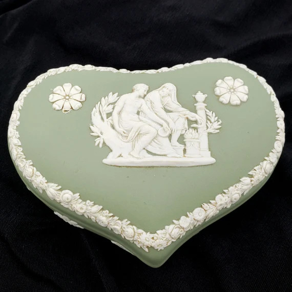 Vintage Wedgwood Jasperware Green Heart Trinket Box Made In England Floral Design Jewelry Box Sta... | Etsy (US)