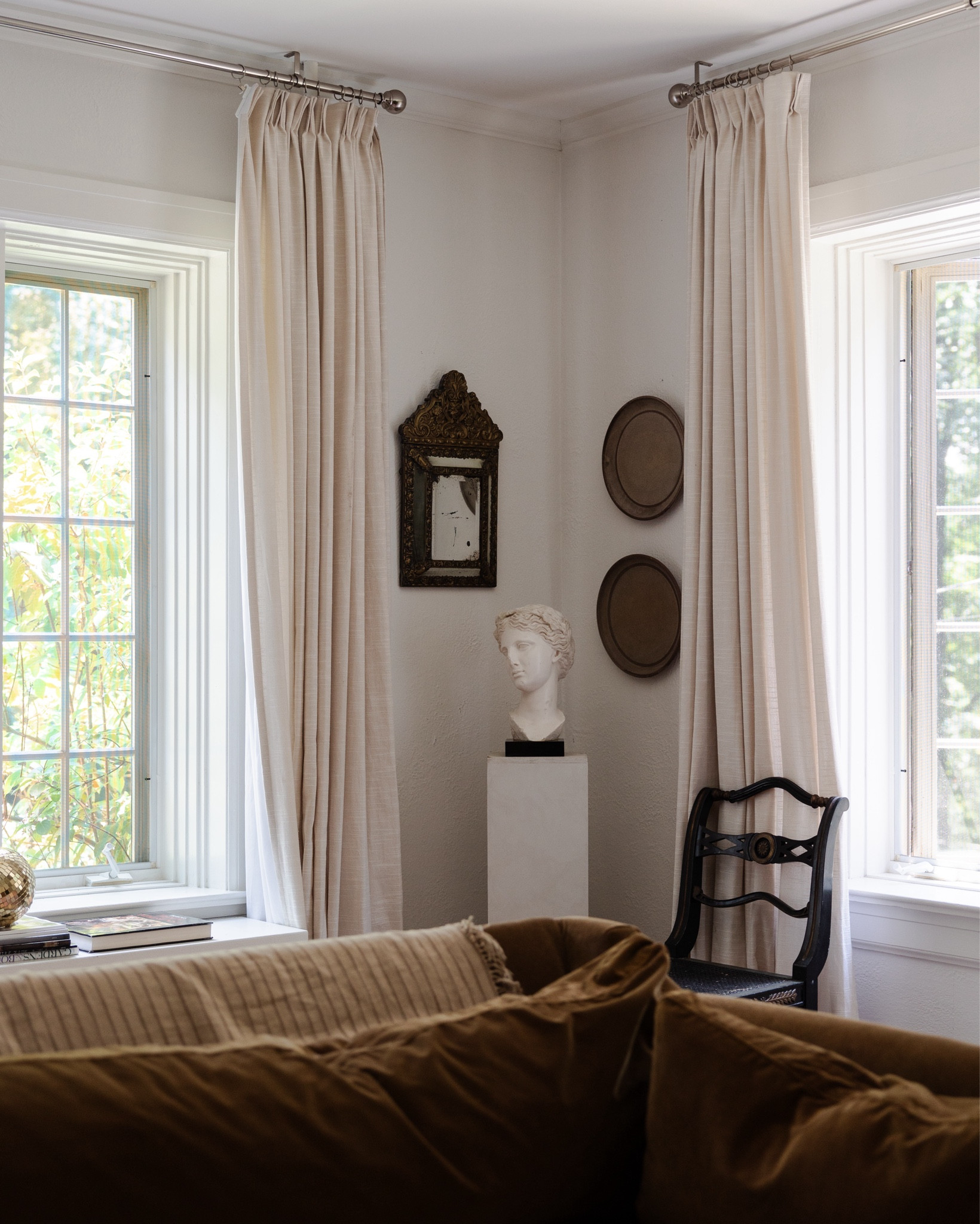 Shop Deb Foglia’s living room! #LTKhome 