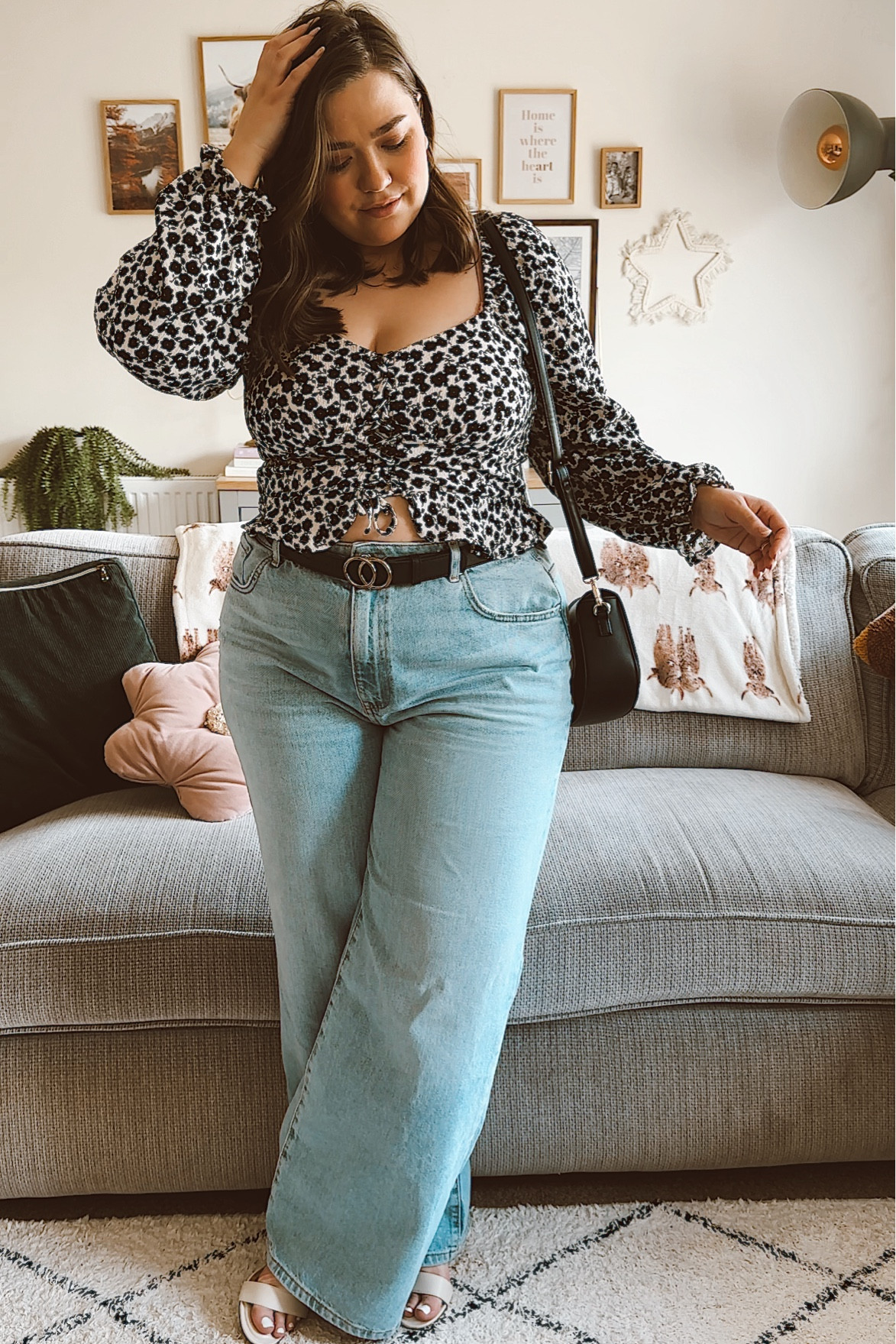 The cutest date night outfit ✨🌸
Jeans and a nice top! 
I can’t find the exact top so I’ve linked some similar styles! 
.
.
#midsizefashion #midsizsstyle #midsizegal #newlook #thatnewlookfeeling #thisisnewlook 

#LTKuk #LTKautumn #LTKmidsize