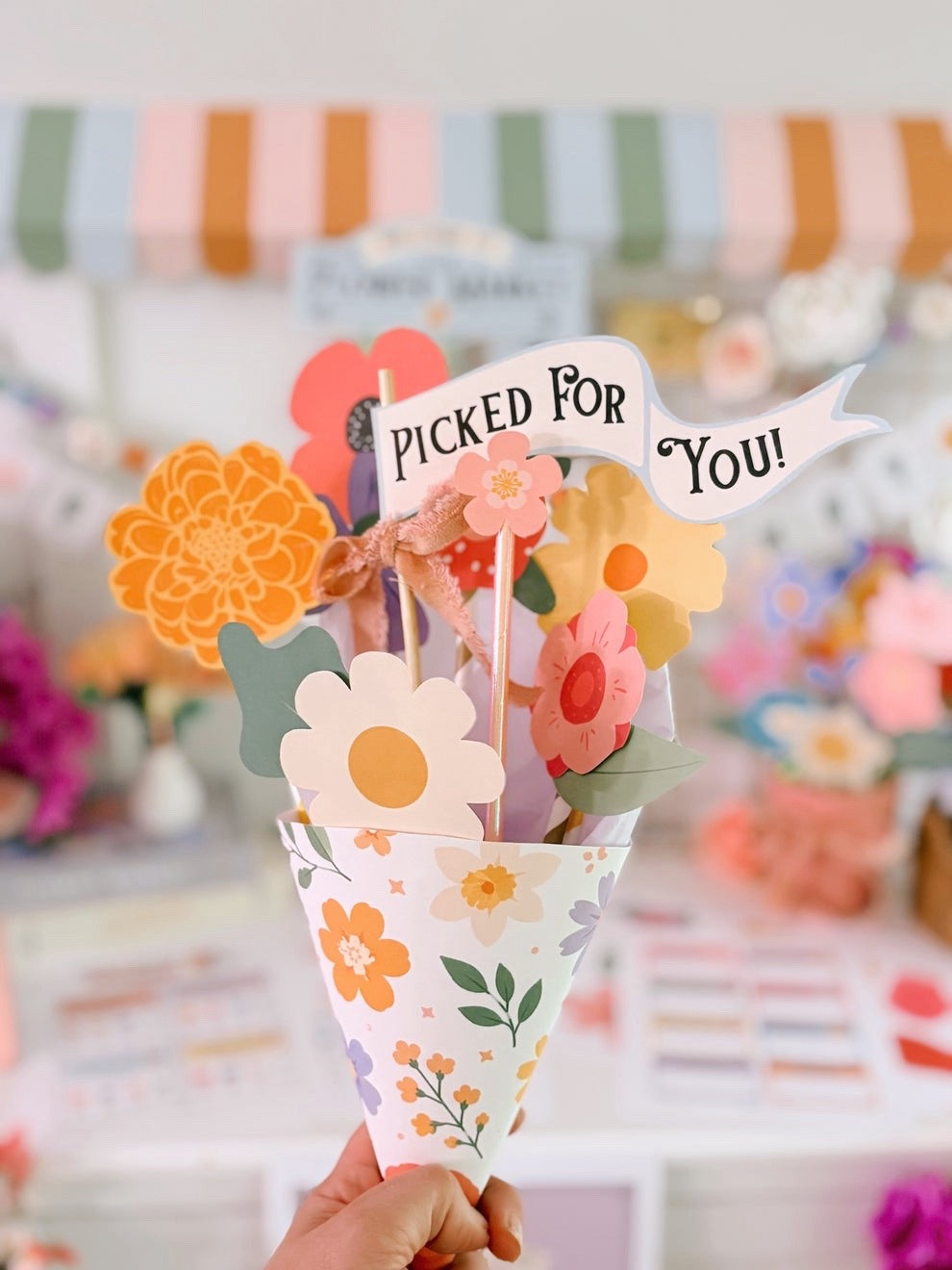Printable Pretend Play Flower Market for imaginary play, crafts and fun!

#LTKKids