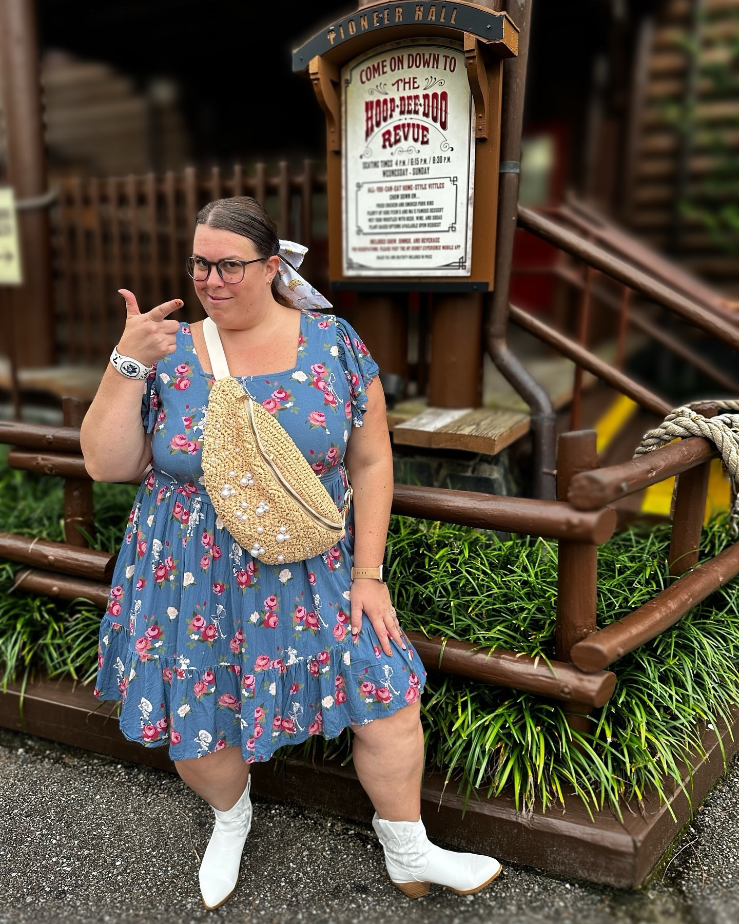 🪵 Let’s Raise The Roof…

…Inside The Hoop-Dee-Doo 🍗

🤠
🍰
🍺
🪵

#WaltDisneyWorld #DisneyMagic #HoopDeeDoo #HoopDeeDooRevue #FortWilderness #AllYouCanEat #DisneysFortWilderness #MagicalEats #YeeHaw #IPlanTheMagic #SpookySeason #VisitOrlando 

🍗 You Had Me At All You Can Eat Fried Chicken🍗