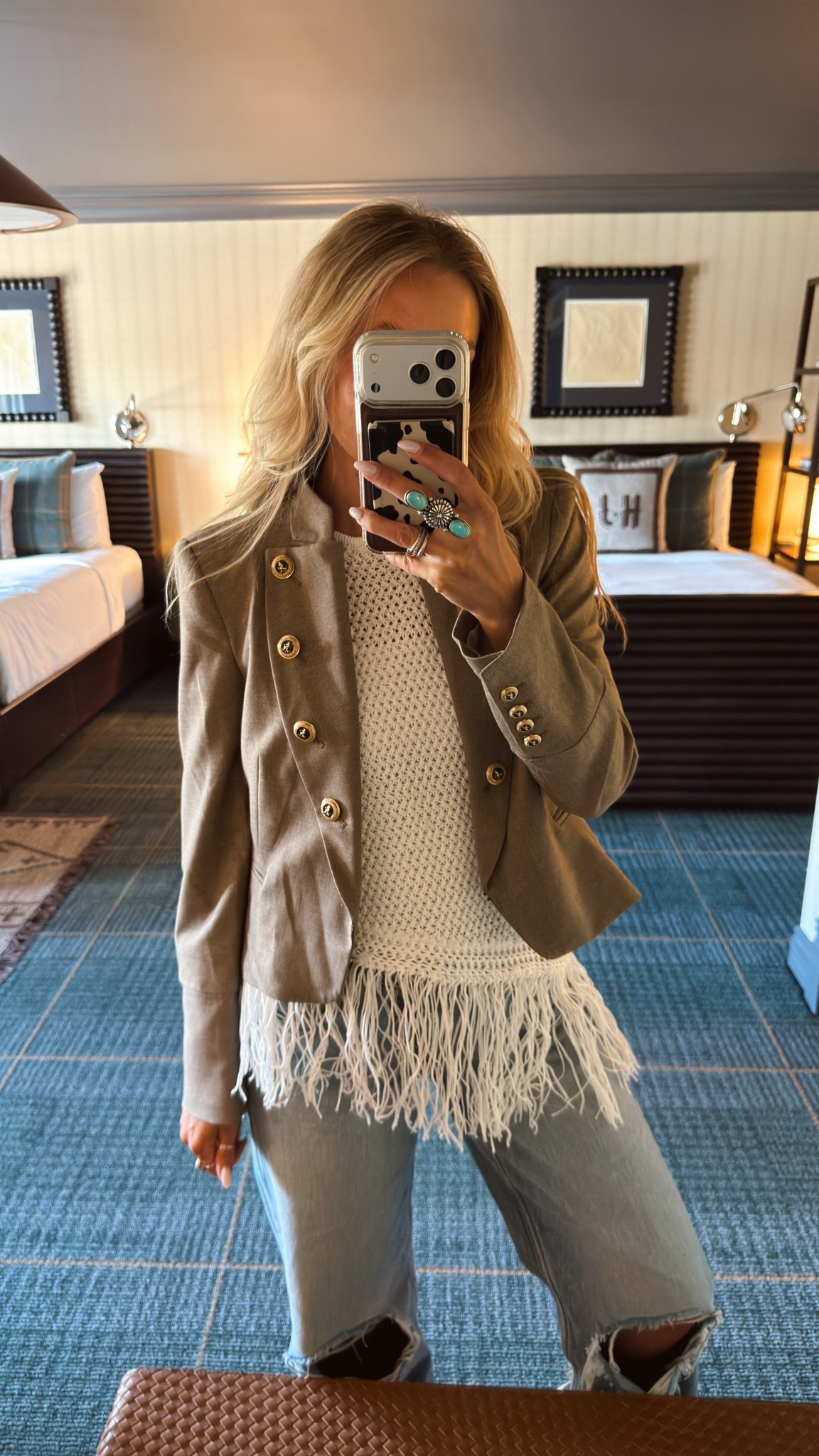 Zara fit 
Fringe top: S / TTS
BLAZER: S / TTS 