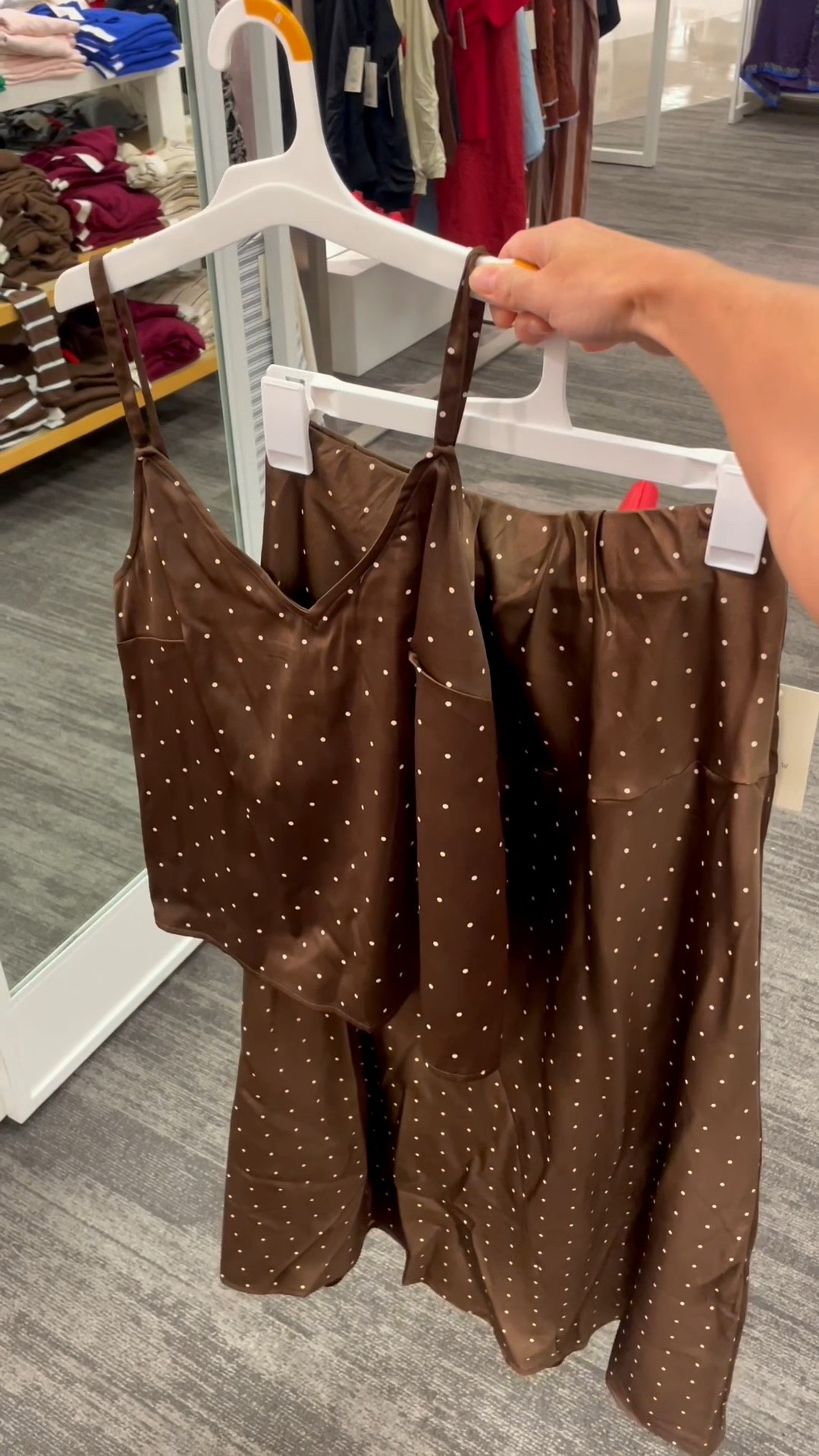 Brown polka dot satin set from Target 🤎 A versatile option for fall events, dinners and work, with an easy cardigan layer for when temperatures drop.

If you have warm fall weather like I do, you can wear this one now without waiting for cooler temperatures.

Save this for your fall wardrobe, share it with someone looking for a versatile set, and follow for more Target finds. Comment “LINK” and make sure you’re following so I can send it your way.

#LTKFinds #TargetFinds #FallFashion #SatinSet #PolkaDot #WorkOutfits #FallStyle #MatchingSet

@Target

#LTKSeasonal #LTKootd