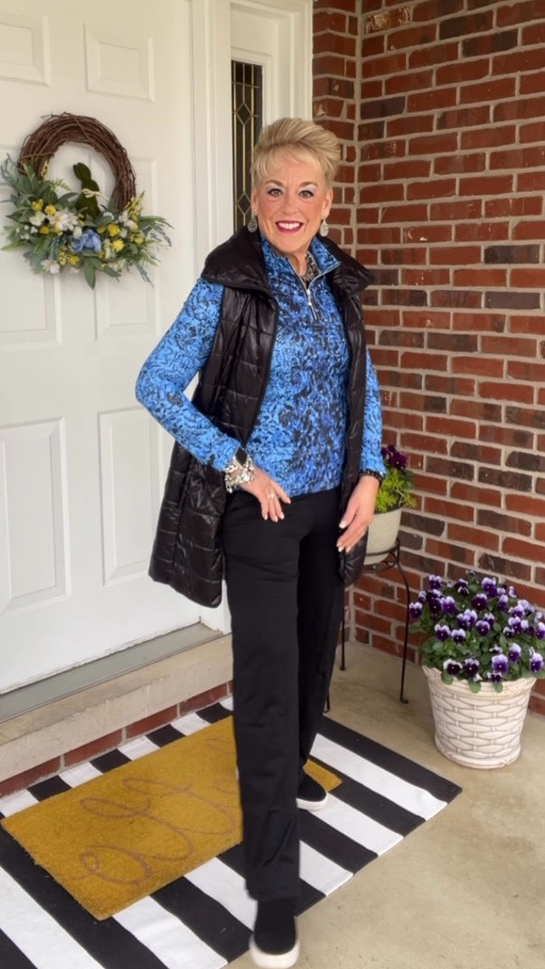 Wide Leg Tummy Control Yoga Pants
Quarter Zip Long Sleeve Golf Top
Black Long Puffy Vest
Wedge Sneakers