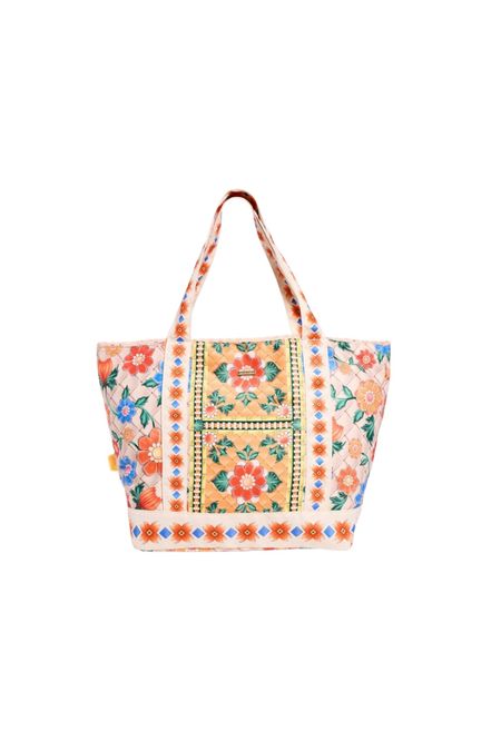 Weekly Favorites- Tote Bag Roundup - May 26, 2024
#WomensToteBags #FashionBags #ToteBagStyle #TrendyTotes #HandbagFashion #EverydayCarry #SummerBags  #SpringBags #Transitionalfashion #Fashionista #OOTD  #BagLovers #StreetStyle #ChicAccessories #TravelInStyle #MustHaveBags #FashionEssentials #MinimalistFashion #DesignerTotes #CasualChic #FashionForward

#LTKStyleTip #LTKSeasonal #LTKItBag