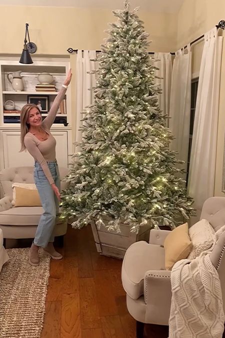 Sharing a link to my 9’ Queen Flock Christmas Tree!

#LTKSeasonal #LTKhome #LTKHoliday