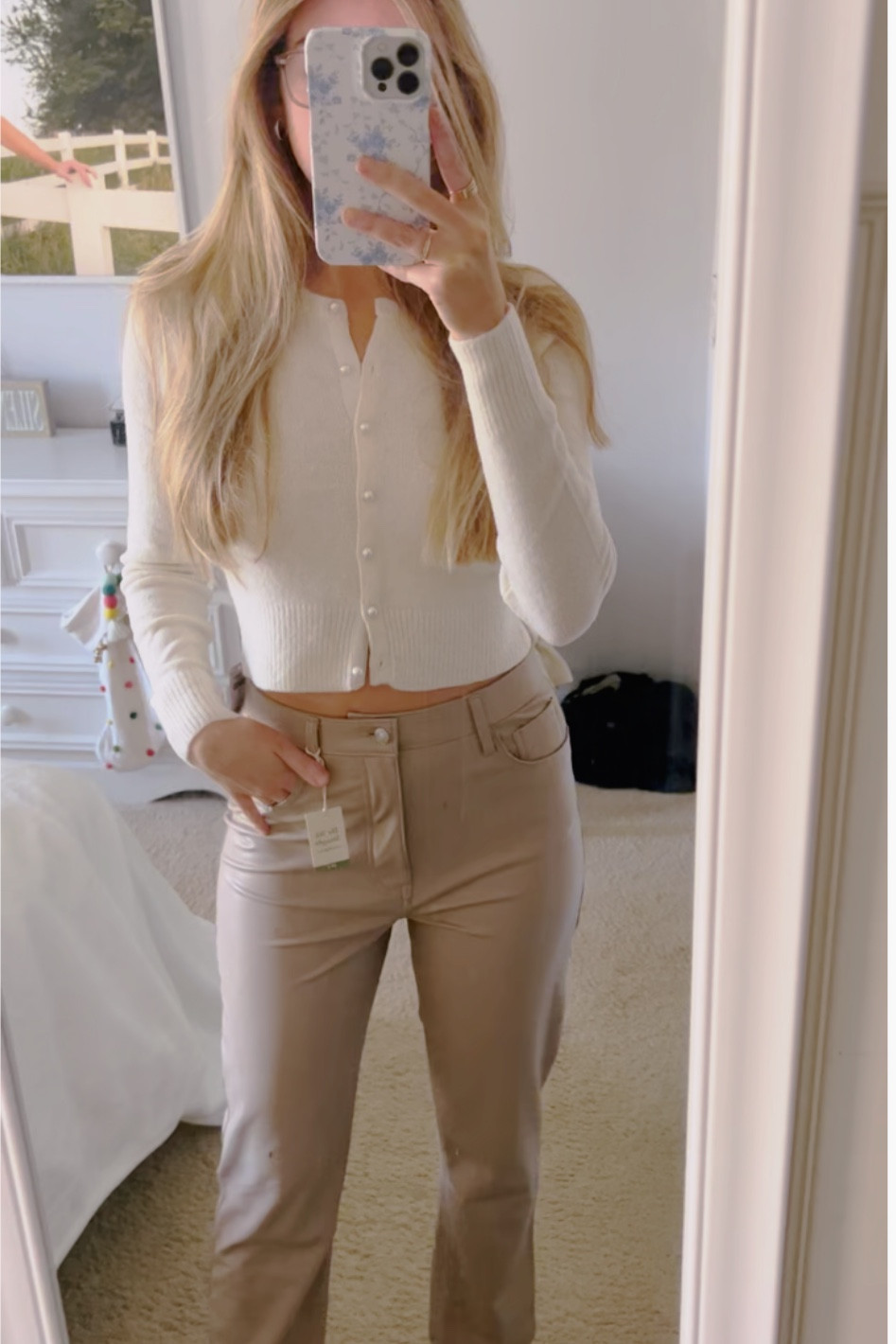 new Abercrombie look !! Size 6 in the pants & small in the sweater 

#LTKunder100 #LTKxAF #LTKsalealert