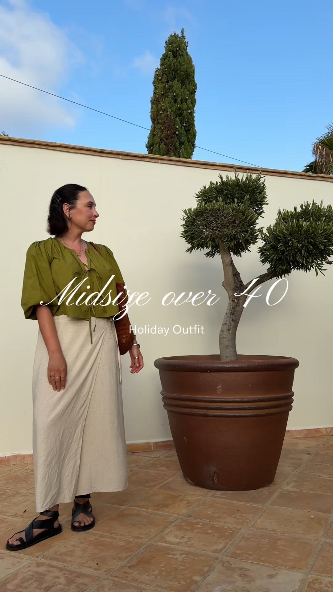 Name a nicer feeling than getting ready to go out to dinner on holiday ☀️ 

I’m going to miss dressing for summer when autumn hits! 

Top - @_beyond_nine (the most versatile top in my wardrobe rn and the perfect cropped length) *
Sunglasses - @jimmyfairly  *
Shoes - @a.emery_ 
Skirt - @primark 
Bag - @anthropologieeu 

For reference, im 5’5 and a UK size 12

Similar items linked ☺️

#over40style #over40 #over40fashion #midsizestyle #midsizefashioninspouk   


#LTKsummer #LTKmidsize #LTKuk