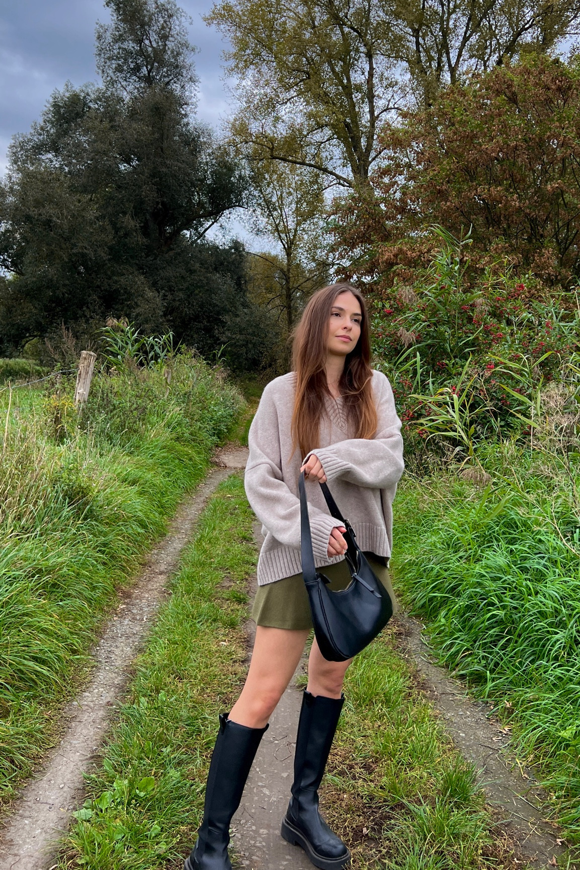 Knee high boots, knitted sweater and knitted skirt for the perfect everyday fall look 🍂🧸🫶🏼

#LTKeurope #LTKSeasonal #LTKfindsunder100