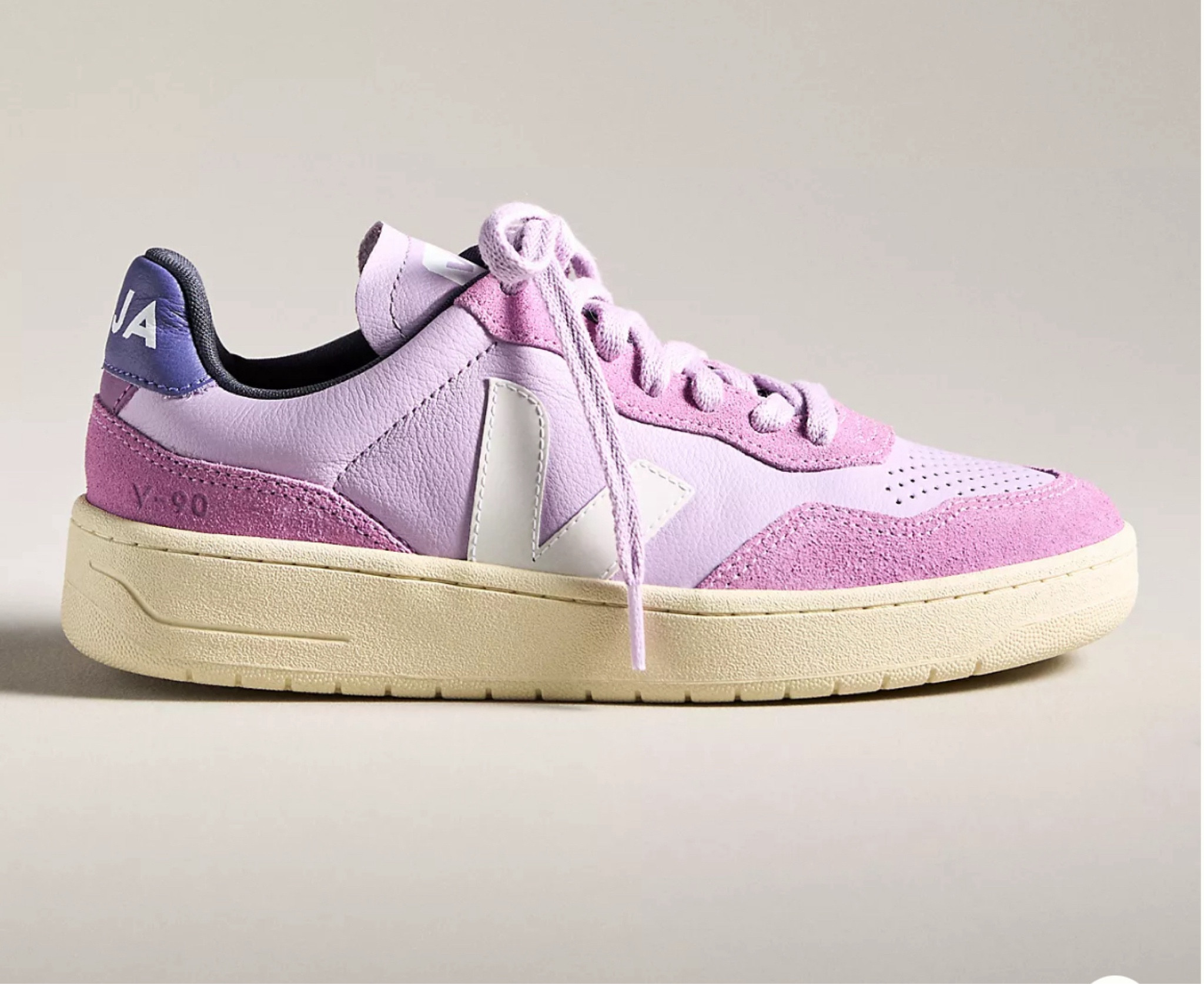 The perfect lilac vejas! Limited sizes!

#hocsummer #coolsummer #lightsummer #truesummer #softsummer #pastelsummer #darksummer #brownsummer #sweetpeasummer #summerpalette #summerfinds

#LTKShoeCrush #LTKStyleTip #LTKBacktoSchool