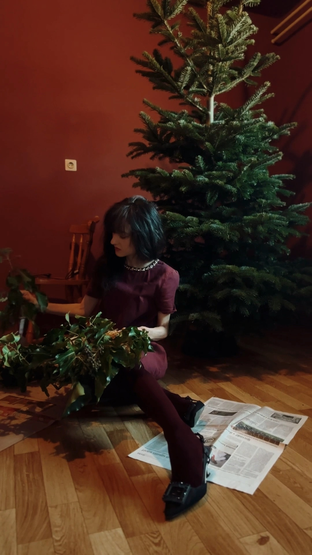 Christmas dress, Christmas wreath, Christmas decor, party dress, holiday dress, Christmas dinner outfit, cocktail dress, burgundy denim dress, fancy shoes

#LTKootd #LTKHoliday #LTKdayinmylife