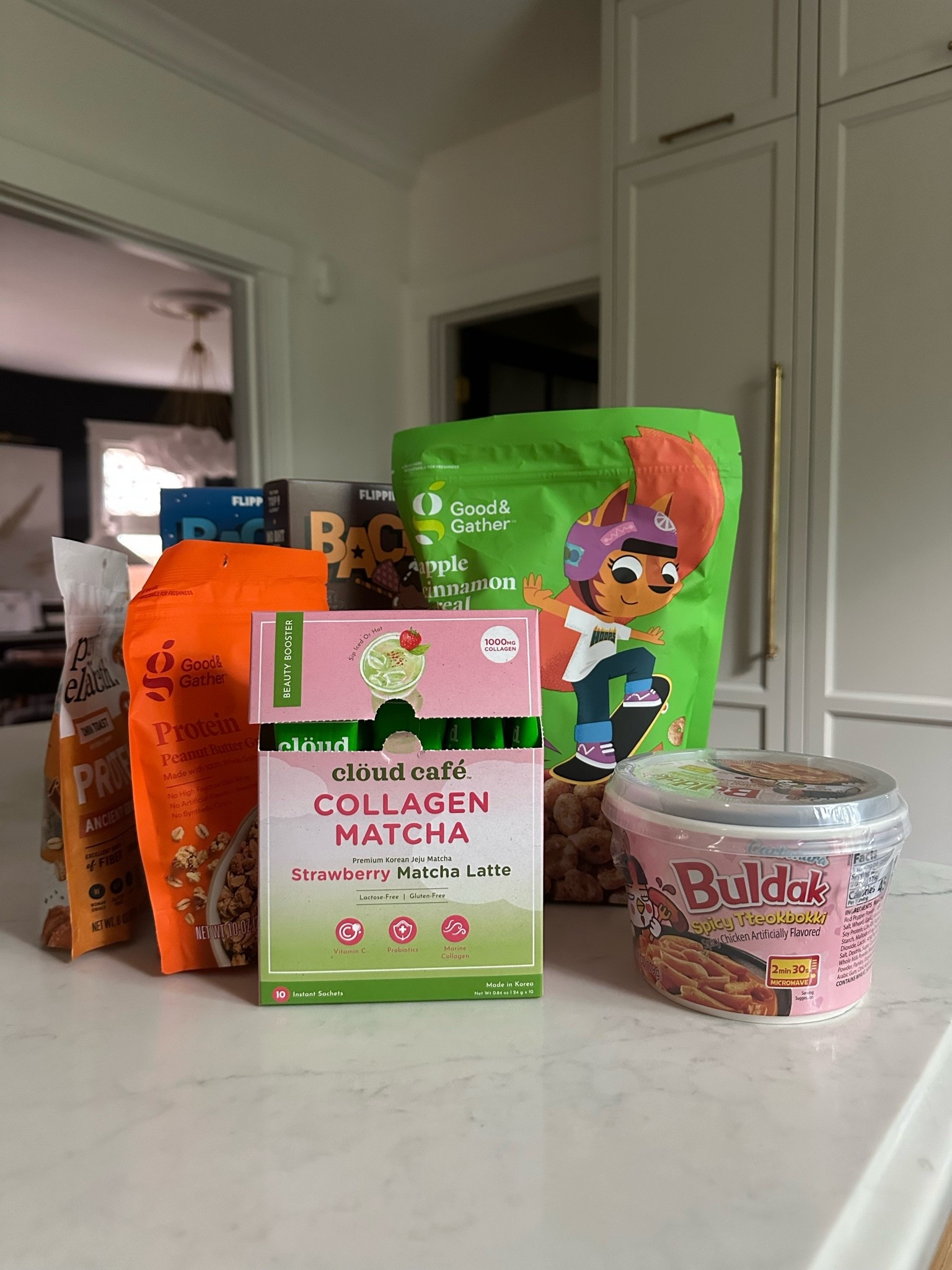 #TargetPartner I don’t know about you but some of my family's favorite pantry staples have been discovered while wandering the @target aisles. Anyone else? 
There are always new and rotating brands I haven’t seen elsewhere, that allow me to make smarter choices for my family without being inconvenienced. I’m sharing some favorites here, and let me know what you have found on your latest run! Shop the new dry goods assortment at Target now!