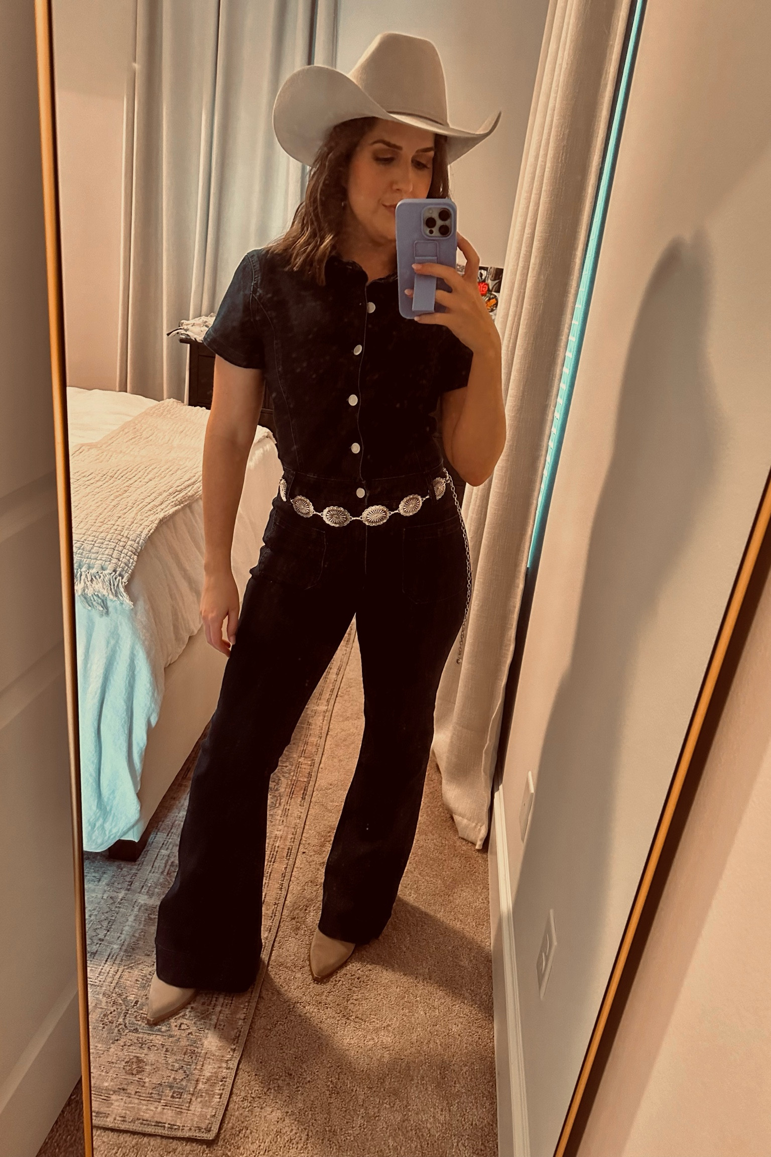 Houston Rodeo cook off ready 
Rodeo
Western 
Rodeo outfit
Rodeo fashion
Western fashion 
Denim jumpsuit 
Western belt 
Silver western belt 
Silverbelly Cowboy hat
Silver belly hat 
Boot Barn
Cavender’s 
Wrangler
Stetson
Denim one piece
Denim outfit 
