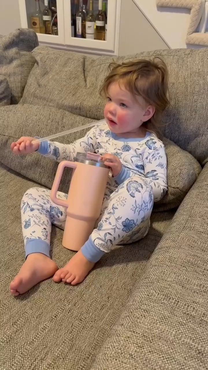 The Stanley 40 oz  is my kids’ new favorite water bottle 💧✨ Keeps drinks cold all day, easy to carry, and perfect for school, sports, and on-the-go. So durable and mom-approved! 

 #StanleyTumbler #StanleyForKids #KidsWaterBottle #MomApproved #BackToSchoolEssentials #KidsOnTheGo #HydrationGoals #LTKKids #LTKFinds #KidsFavorites #LTKSeasonal #LTKTall #LTKKids