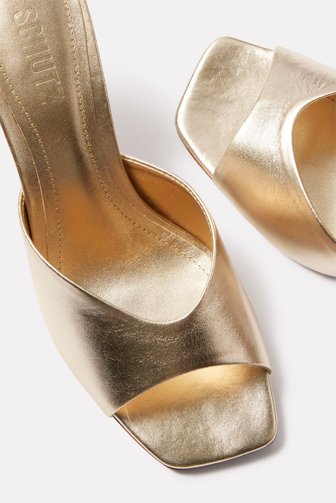 Dethalia Pin Heel | Evereve