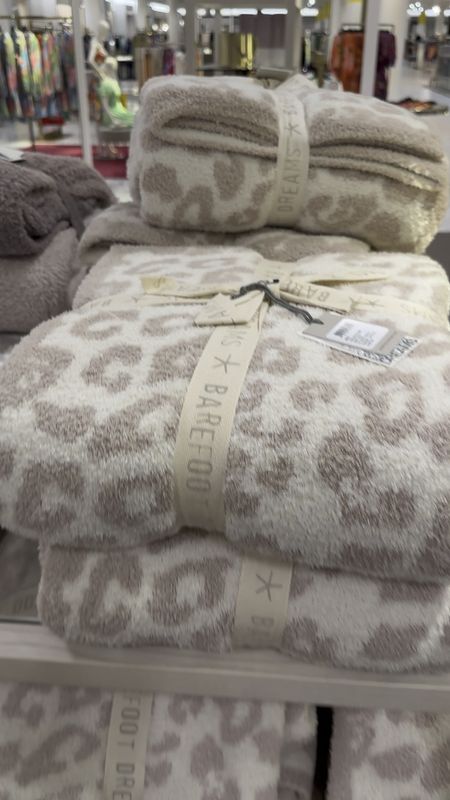 Nordstrom anniversary sale, barefoot dreams throw blanket, cozy blanket, neutral blanket, animal print blanket

#LTKsalealert #LTKxNSale #LTKFind