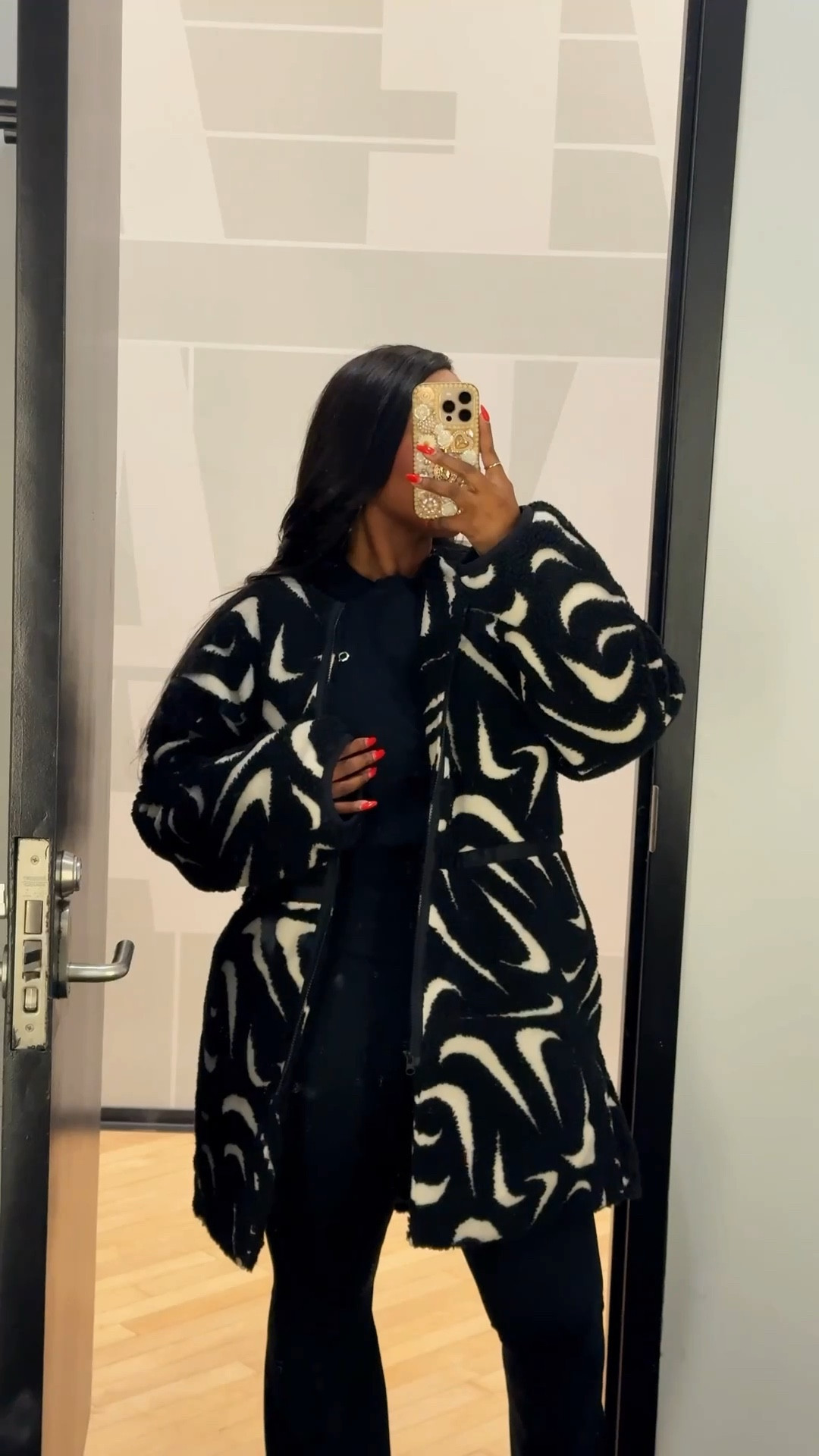 Stopped by Nike and I really wanted to try this oversized loose jacket! I loveee the ✔️ marks all over and how soft and warm it feels but I would definitely recommend sizing down 1-2 sizes as this medium I have on was huge! 

#LTKgrwm #LTKActive #LTKPetite